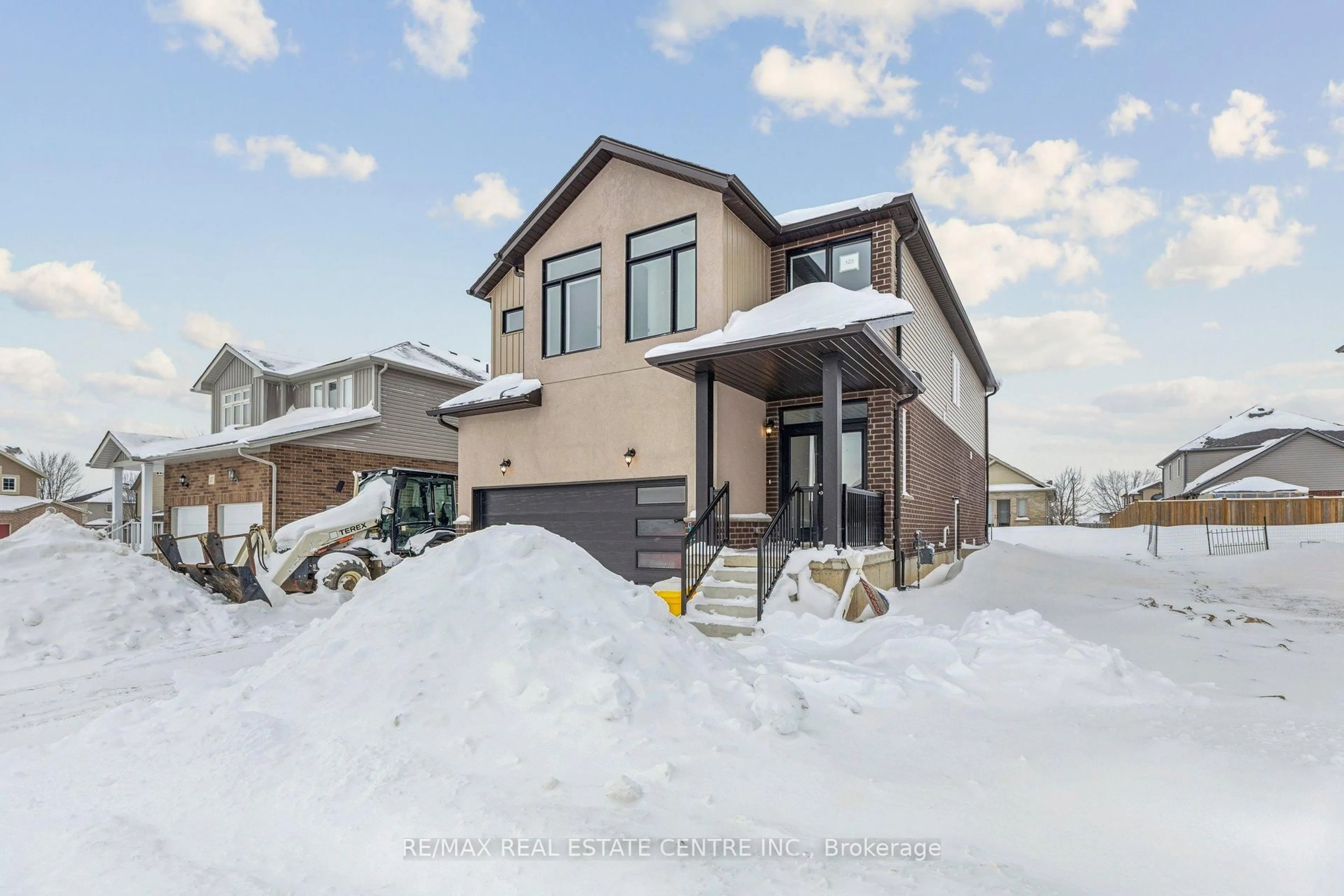 Unknown for 123 Maple St, Mapleton Ontario N0G 1P0