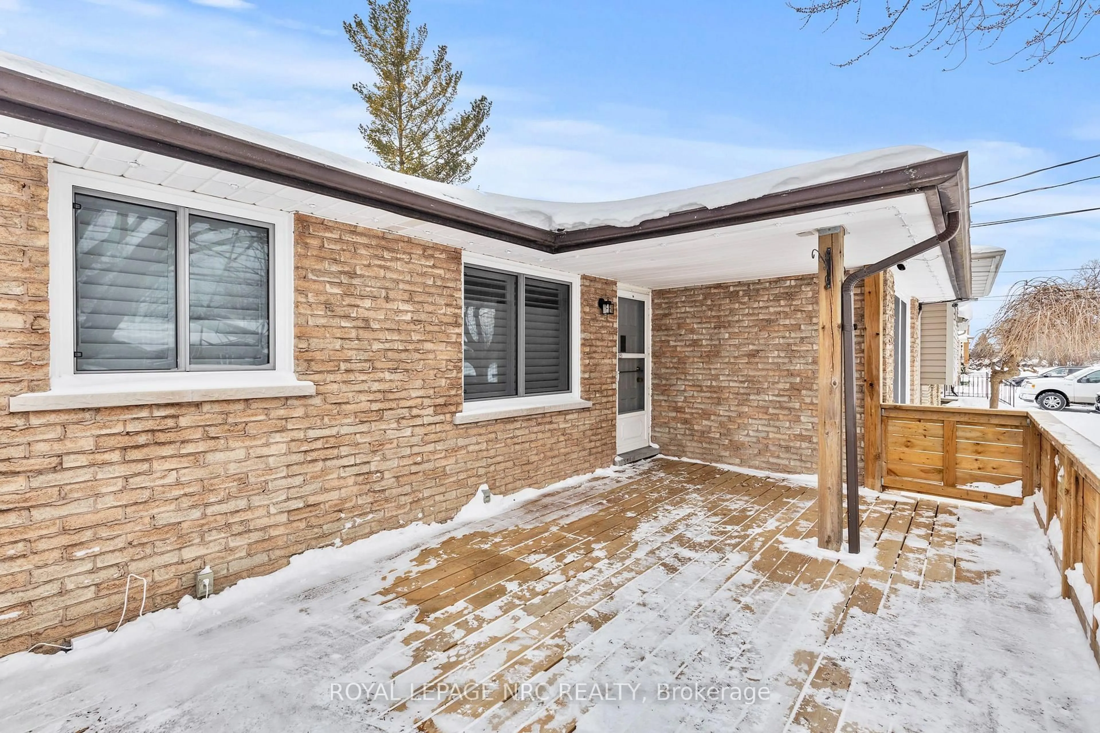 Home with brick exterior material, street for 195 Rykert St, St. Catharines Ontario L2S 2B5