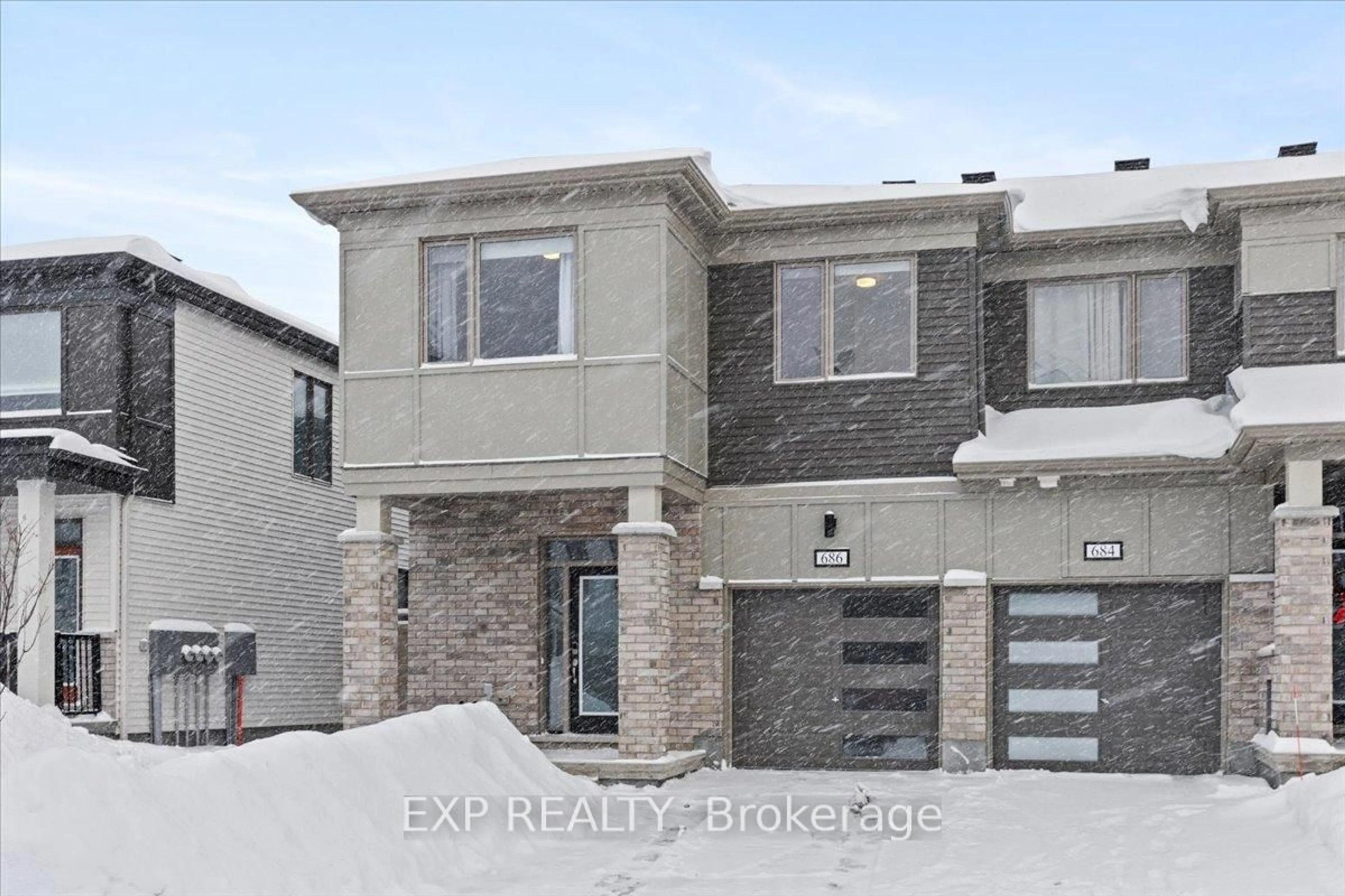 Home with brick exterior material, street for 686 Quilter Row #307, Richmond Ontario K0A 2Z0