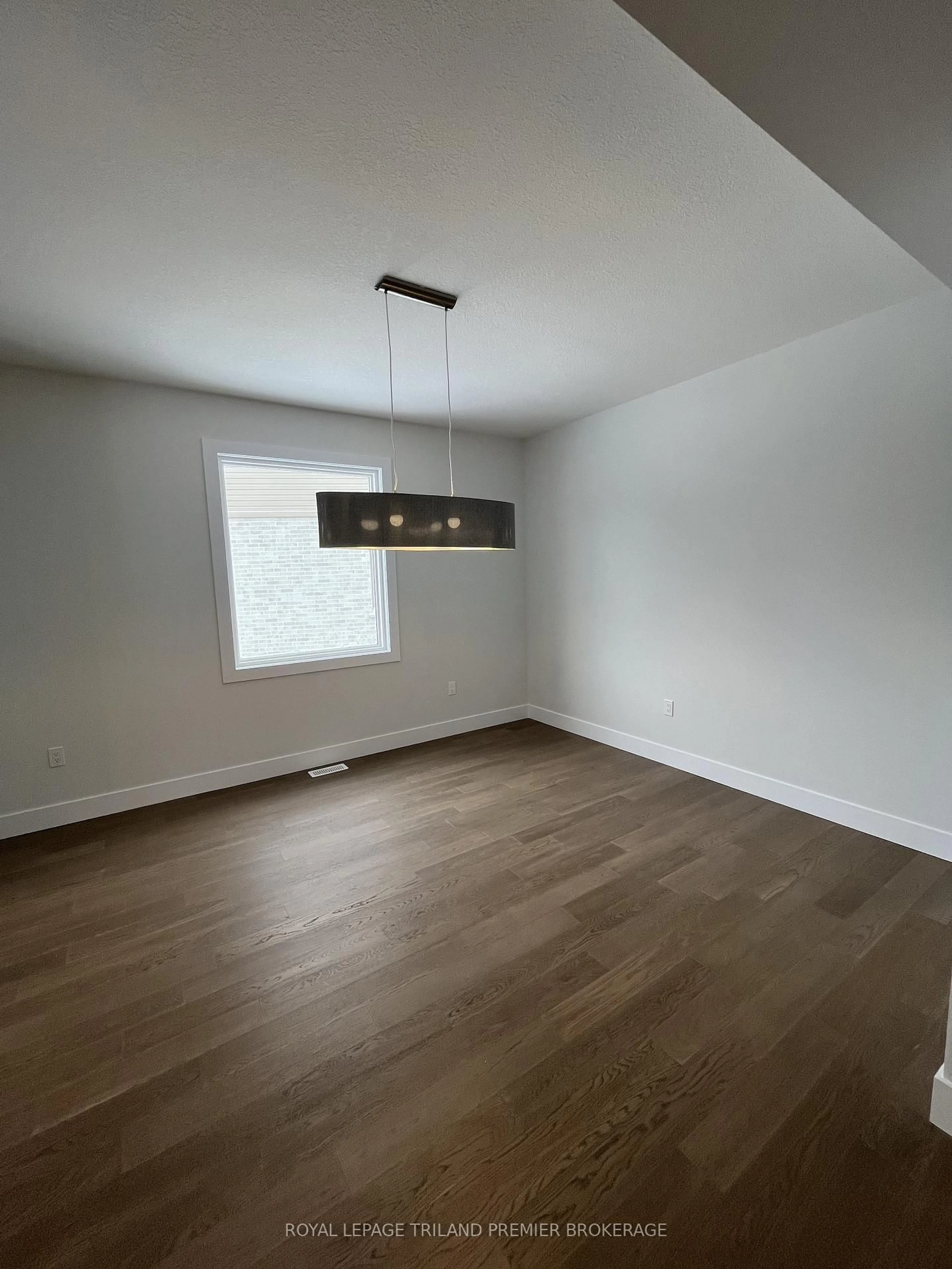 A pic of a room for 2698 BOBOLINK Lane, London South Ontario N6M 0J9