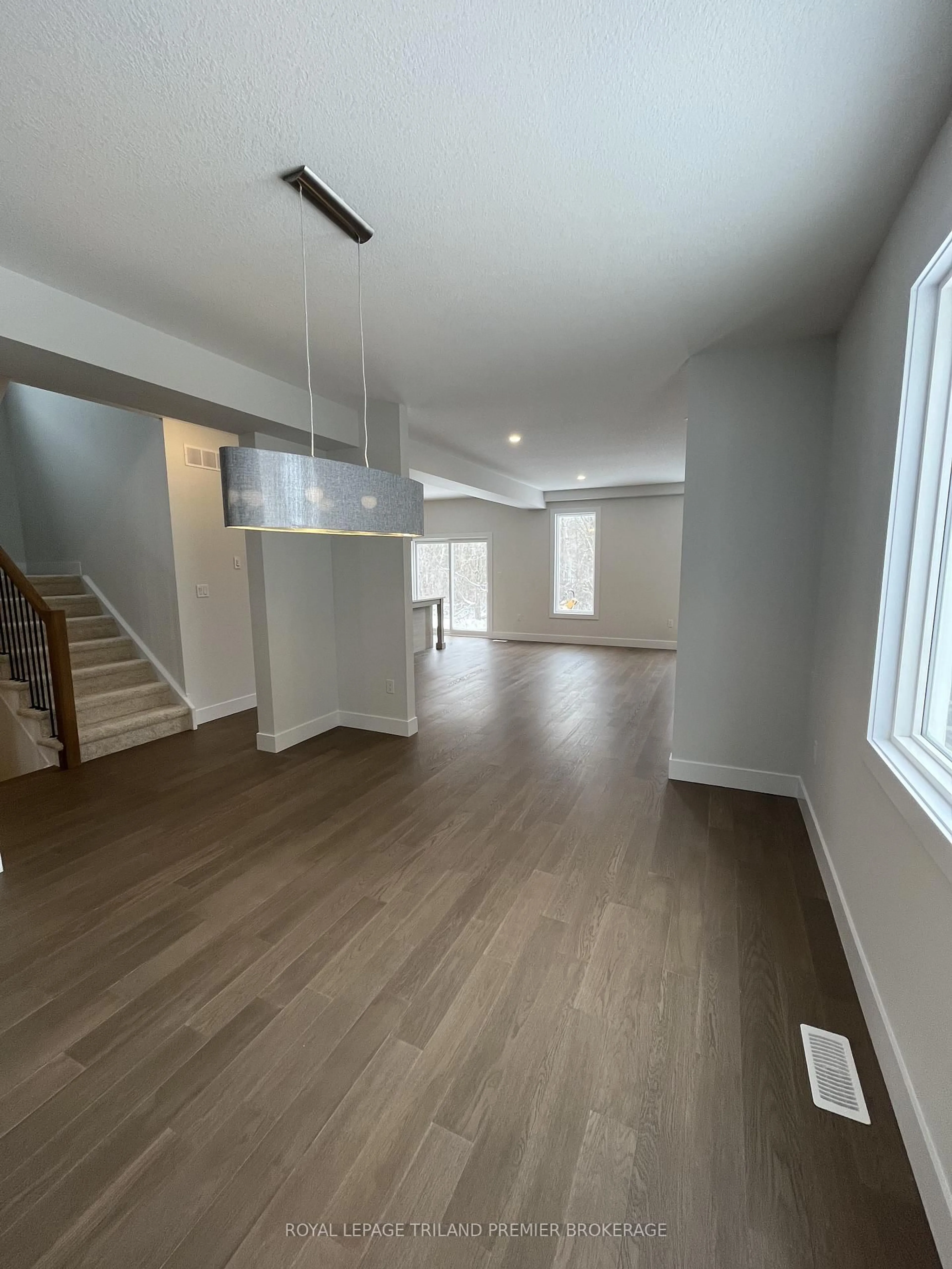 A pic of a room for 2698 BOBOLINK Lane, London South Ontario N6M 0J9