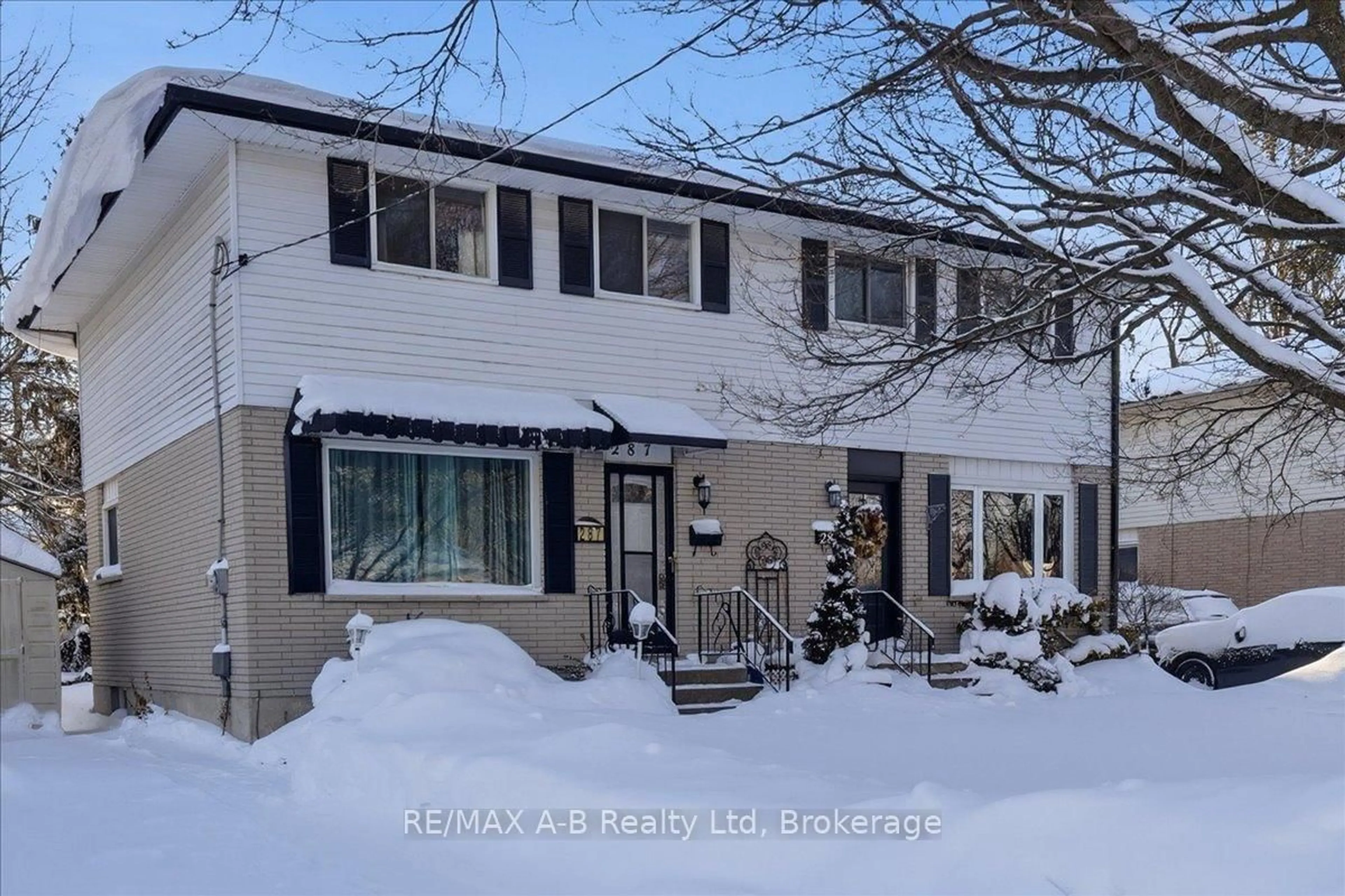 Unknown for 287 Front St, Stratford Ontario N5A 4J1