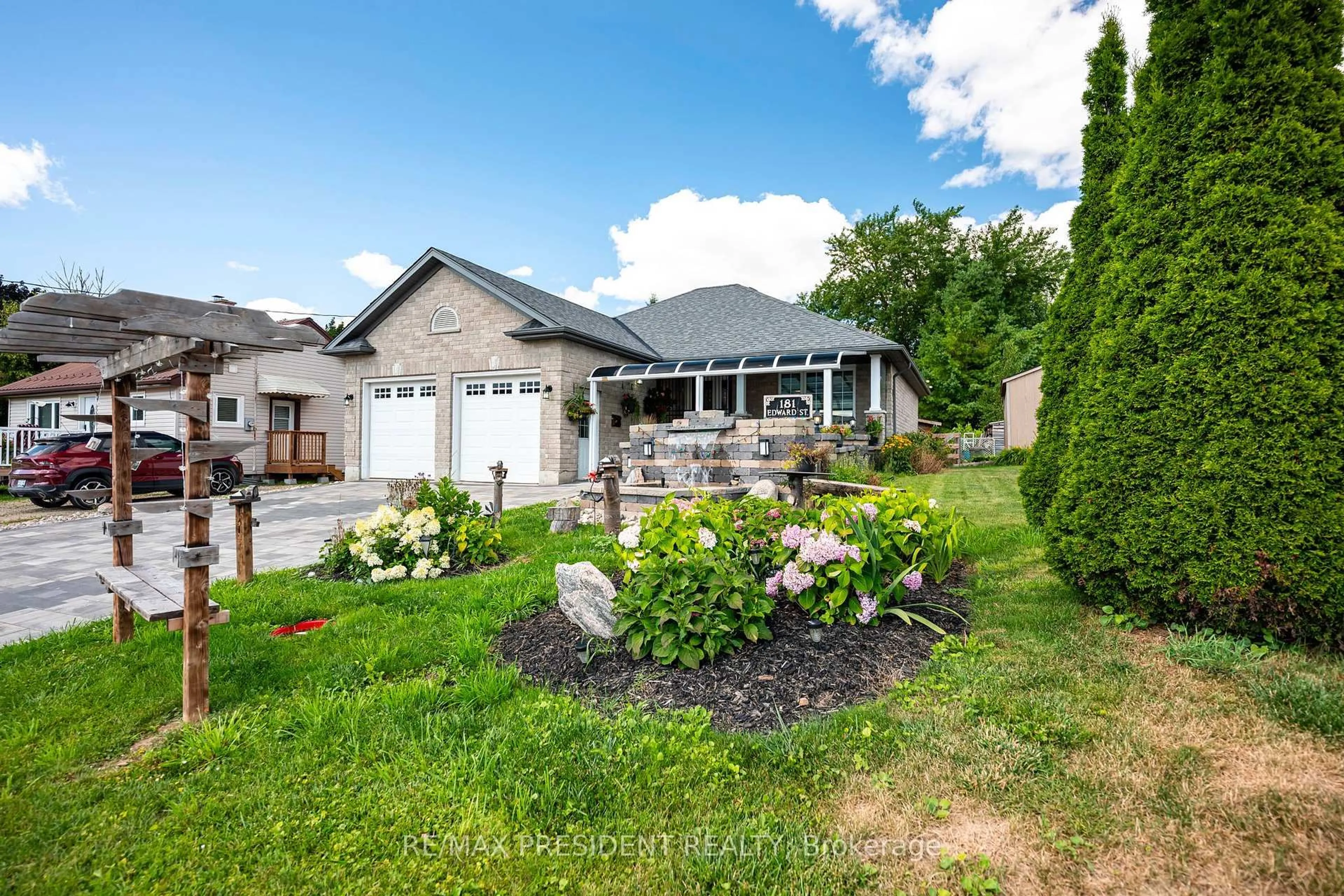 A pic from outside/outdoor area/front of a property/back of a property/a pic from drone, unknown for 181 Edward St, Wellington North Ontario N0G 1A0