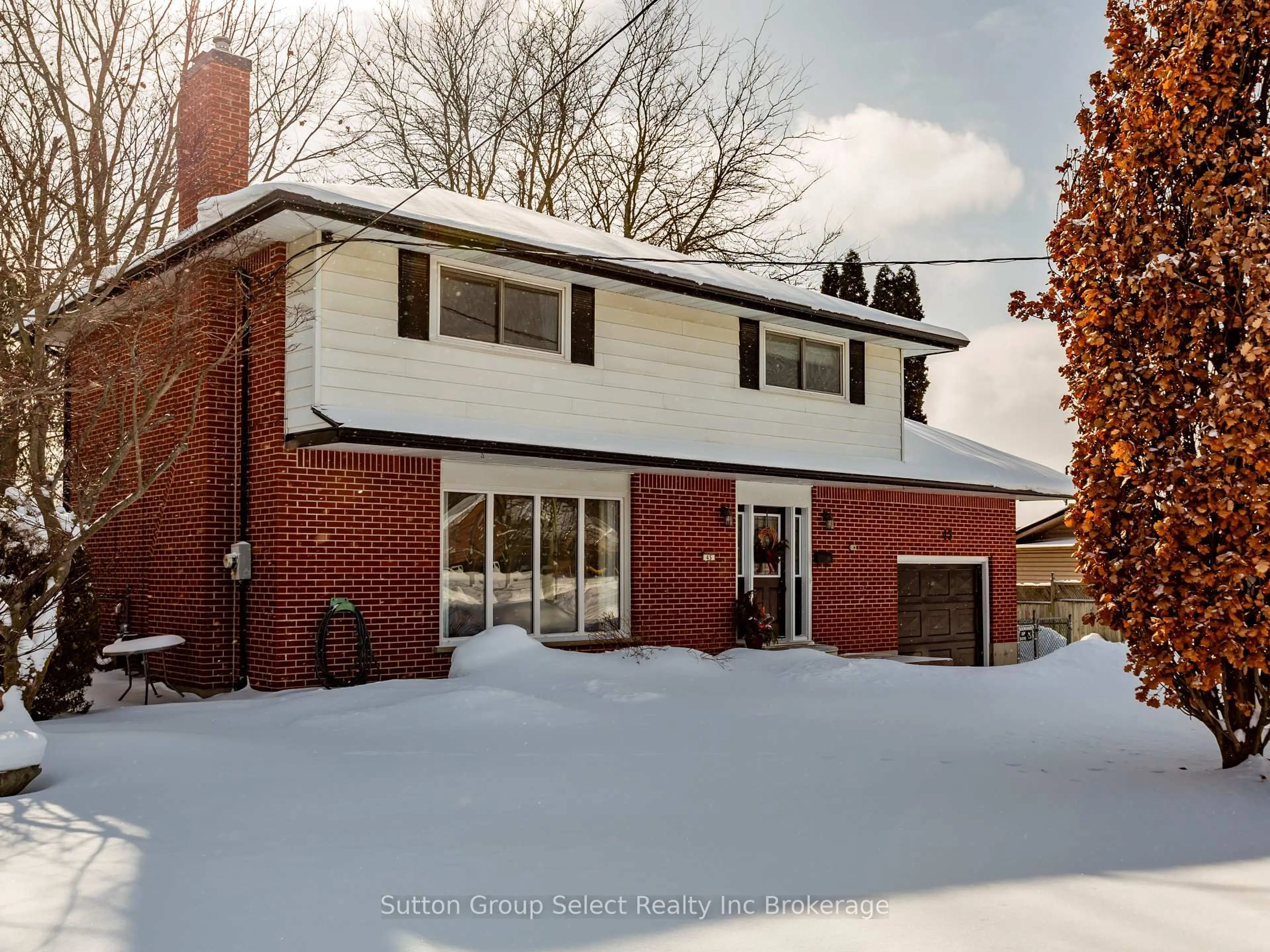 Home with brick exterior material, street for 45 Northland Cres, Woodstock Ontario N4S 6T4