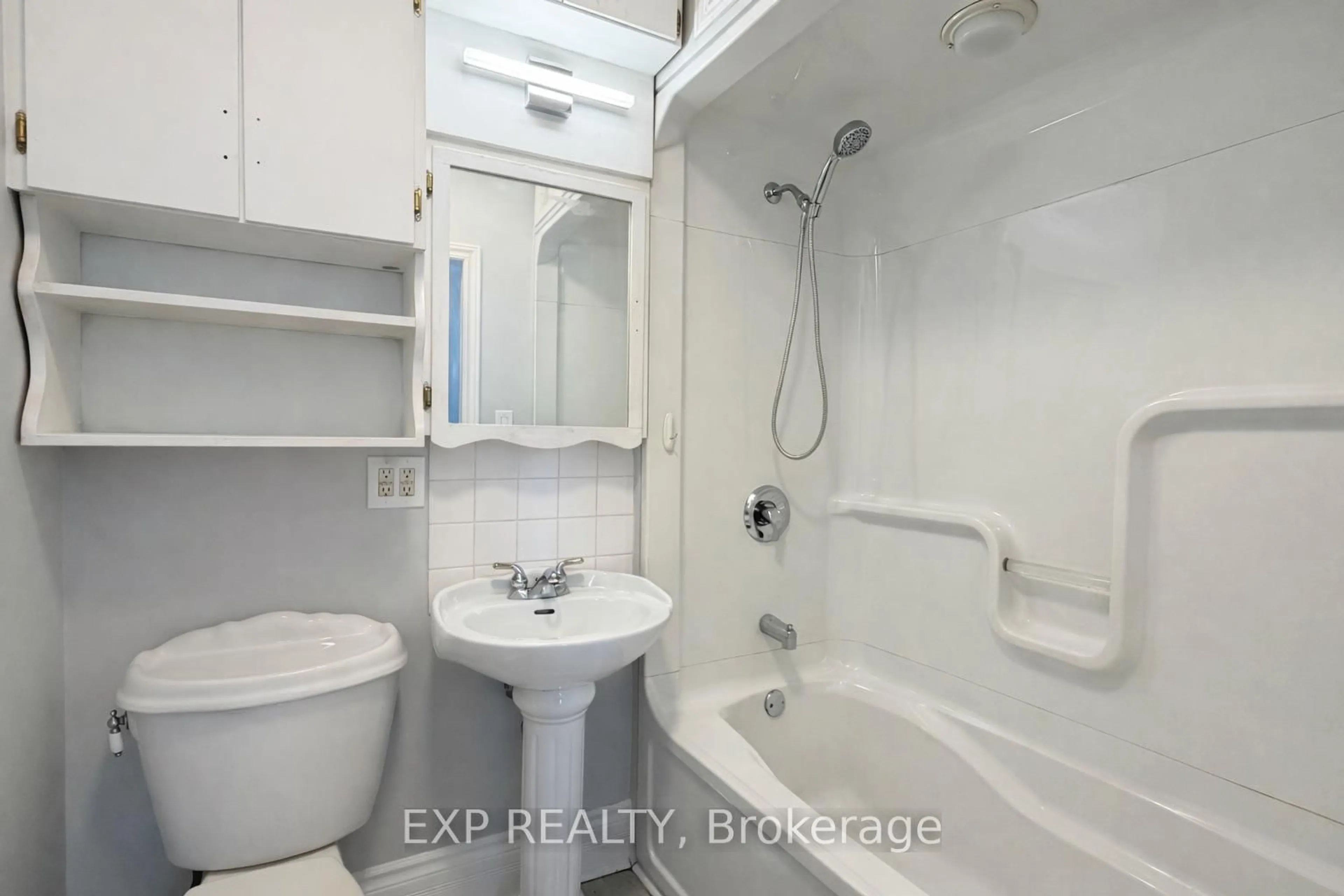 Standard bathroom, unknown for 68-70 South George St, Belleville Ontario K8N 3G6