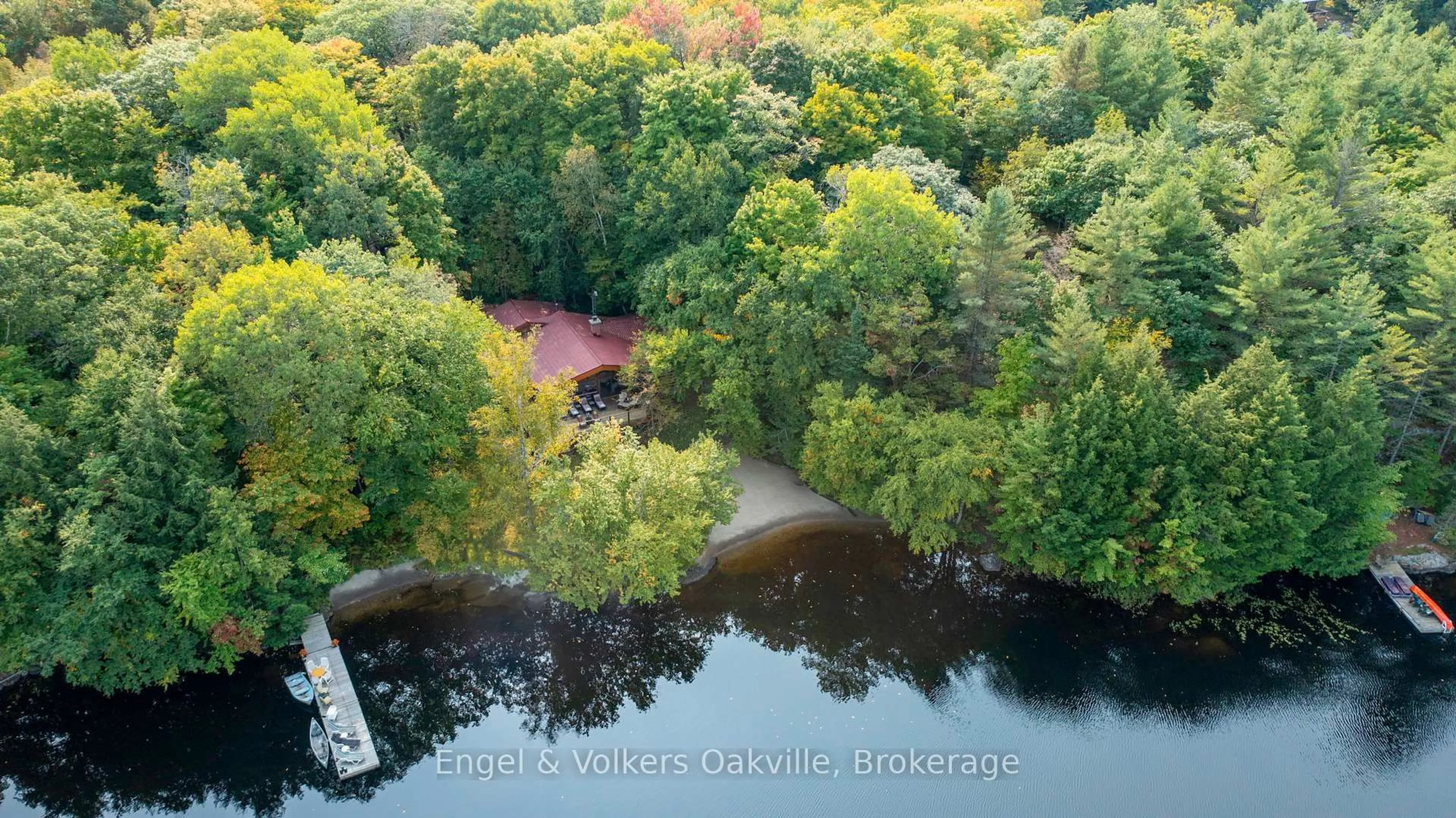 A pic from outside/outdoor area/front of a property/back of a property/a pic from drone, water/lake/river/ocean view for 87 Dayeo Dr, Georgian Bay Ontario P0C 1H0