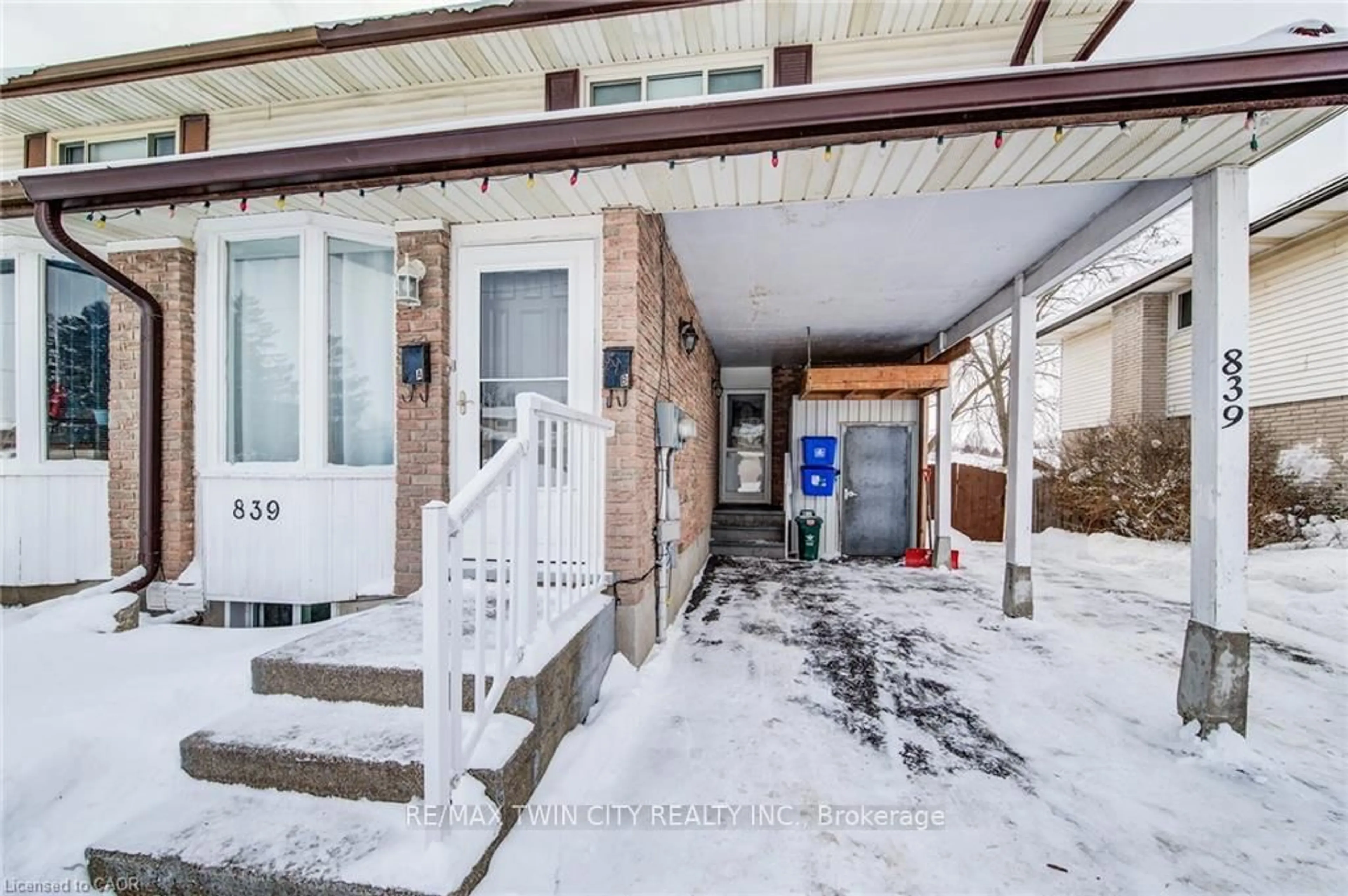 Unknown for 839 DOON VILLAGE Rd, Kitchener Ontario N2P 1A1