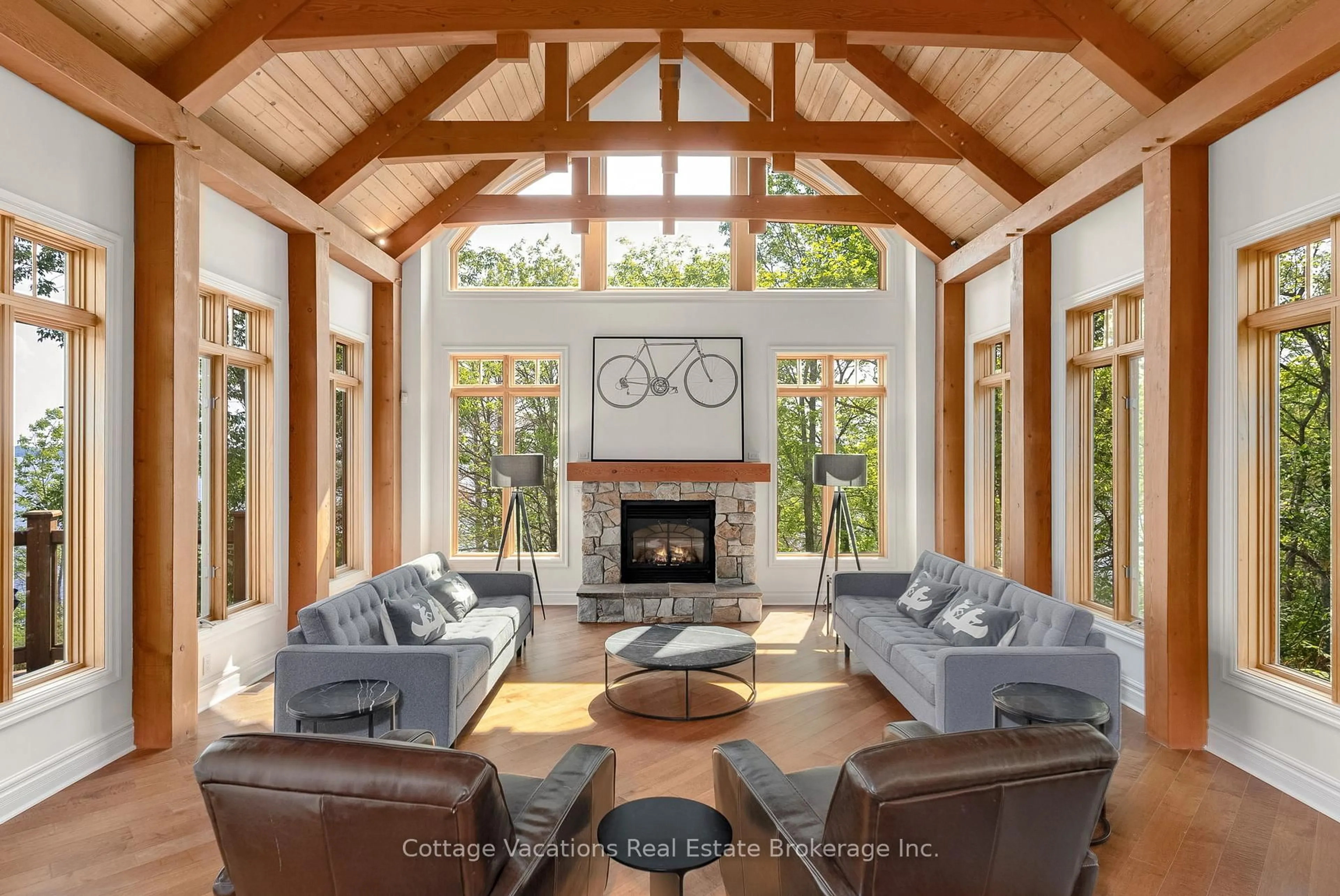 Living room with furniture, unknown for 1016 Lawland Heights Rd, Gravenhurst Ontario P1P 1R2