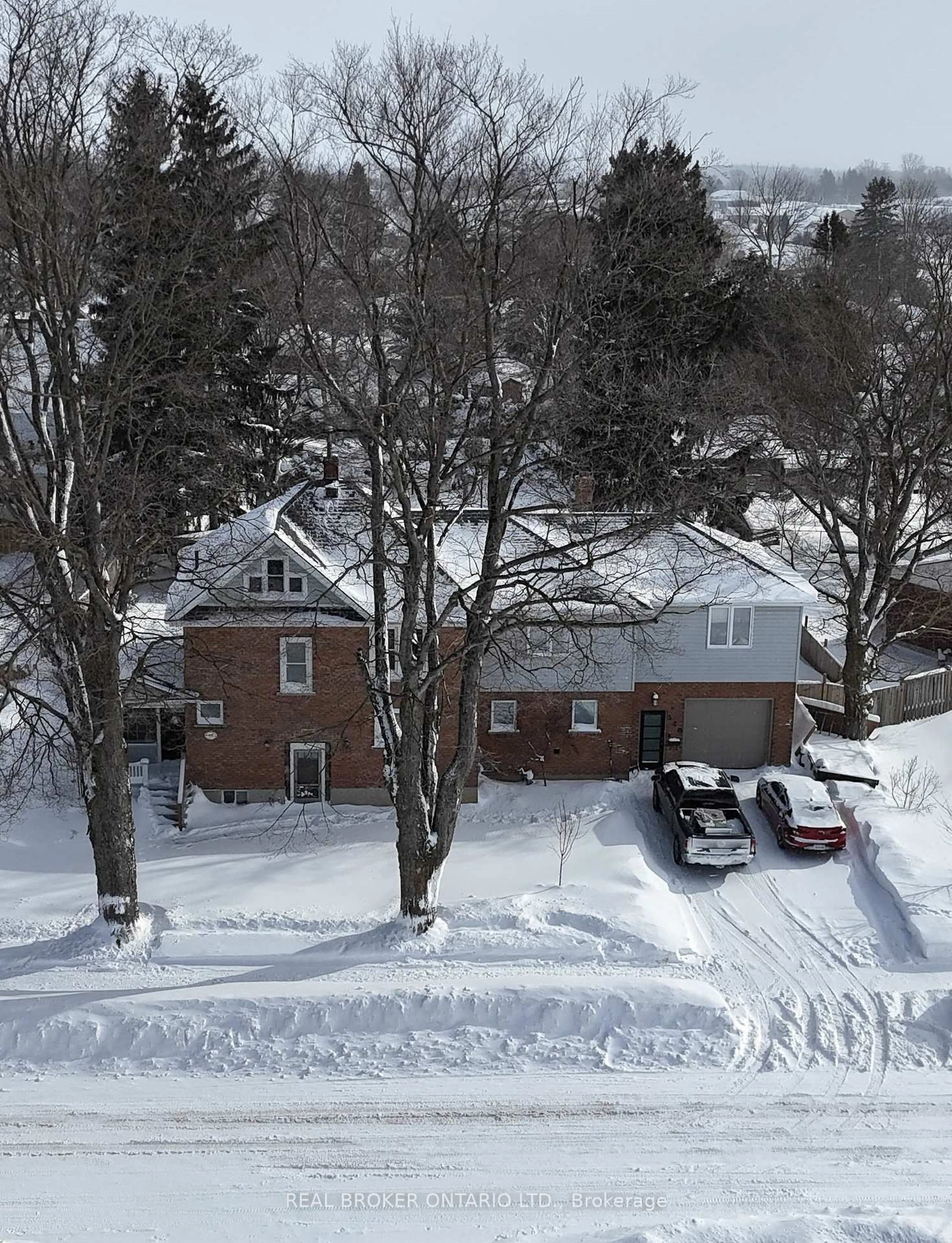 A pic from outside/outdoor area/front of a property/back of a property/a pic from drone, street for 540 Wellington Ave, North Perth Ontario N4W 2J5