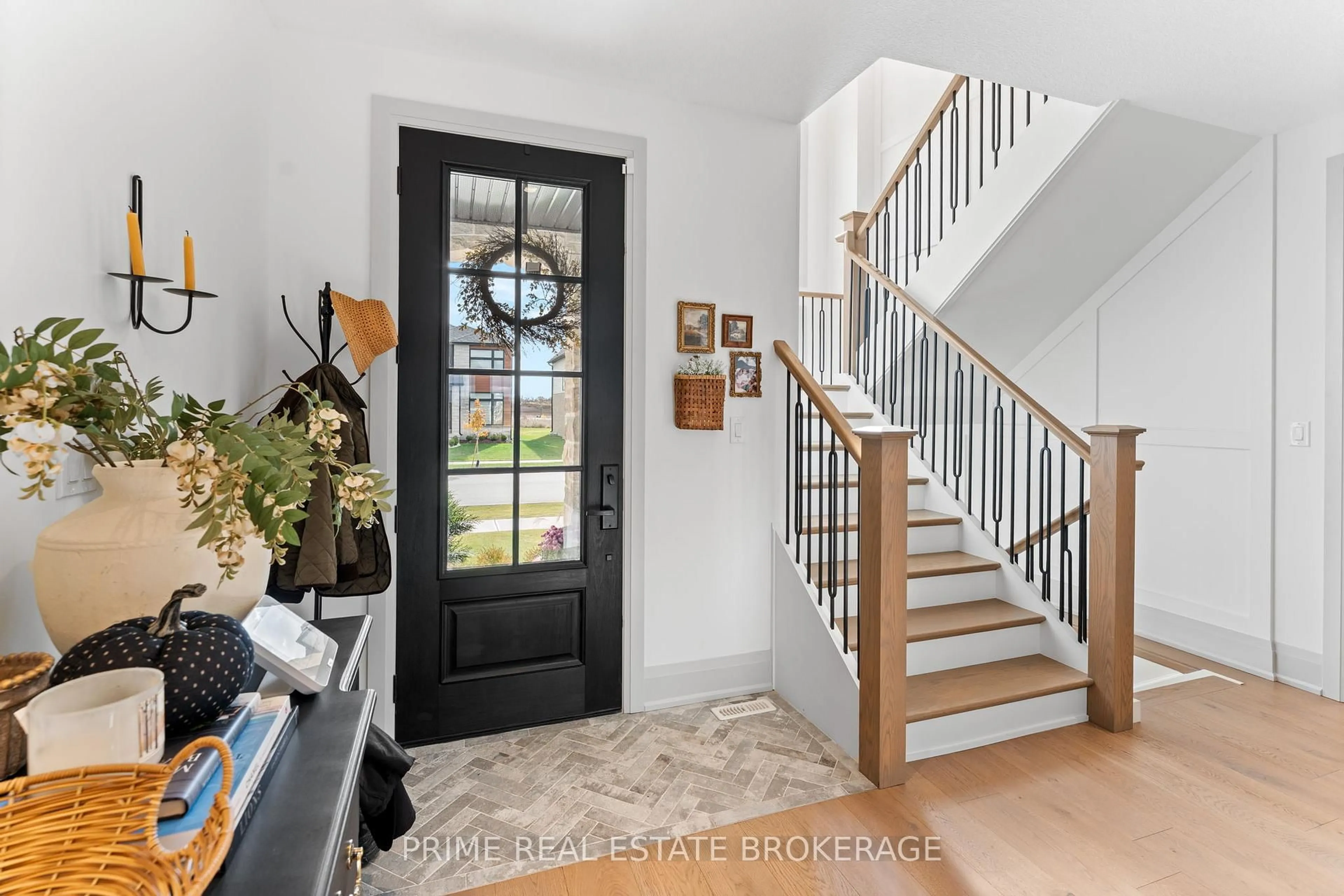 Indoor entryway for 78 Optimist Dr, Southwold Ontario N5P 0G3