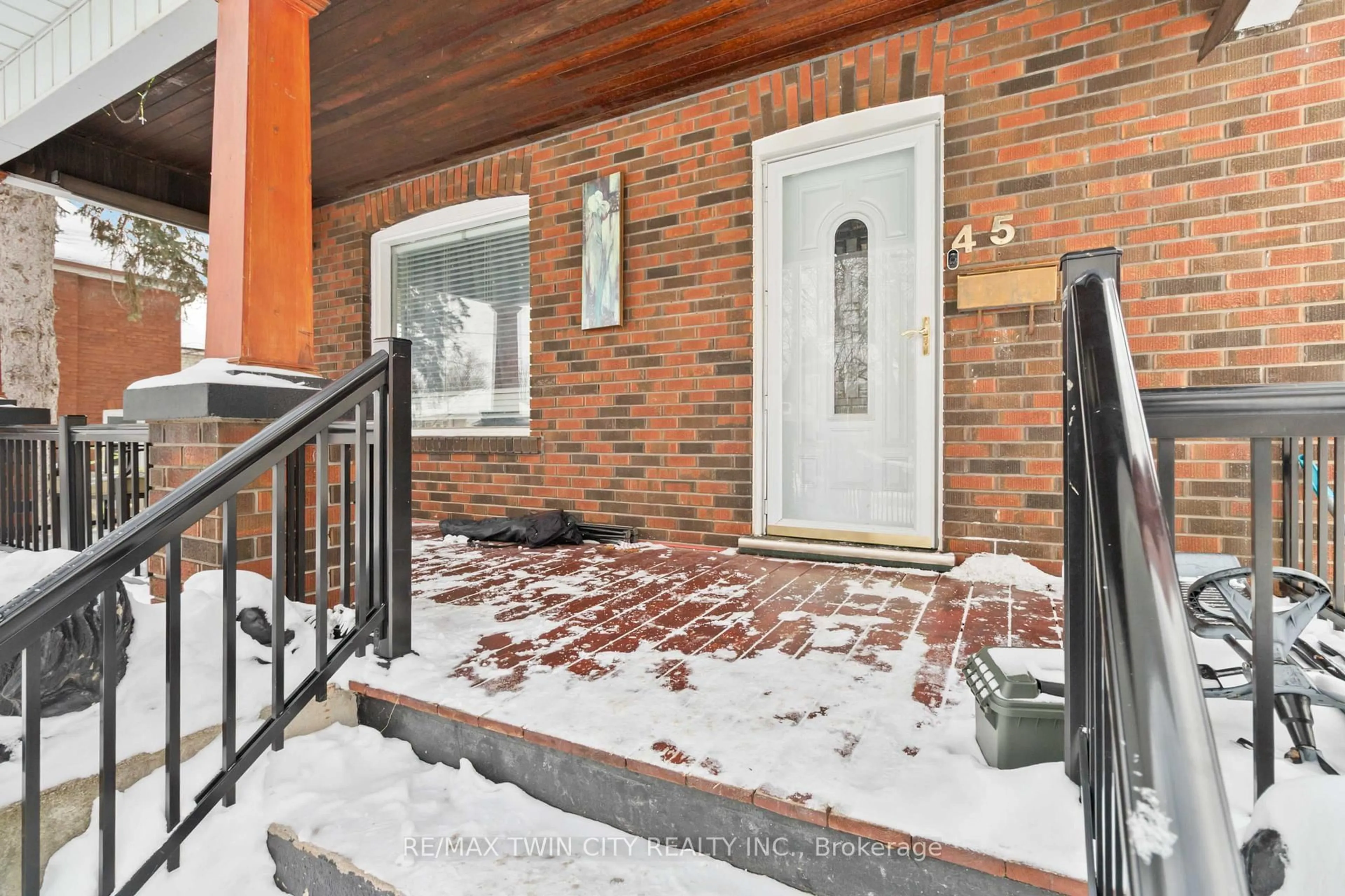 Unknown for 45 Brighton Ave, Brantford Ontario N3S 1V8