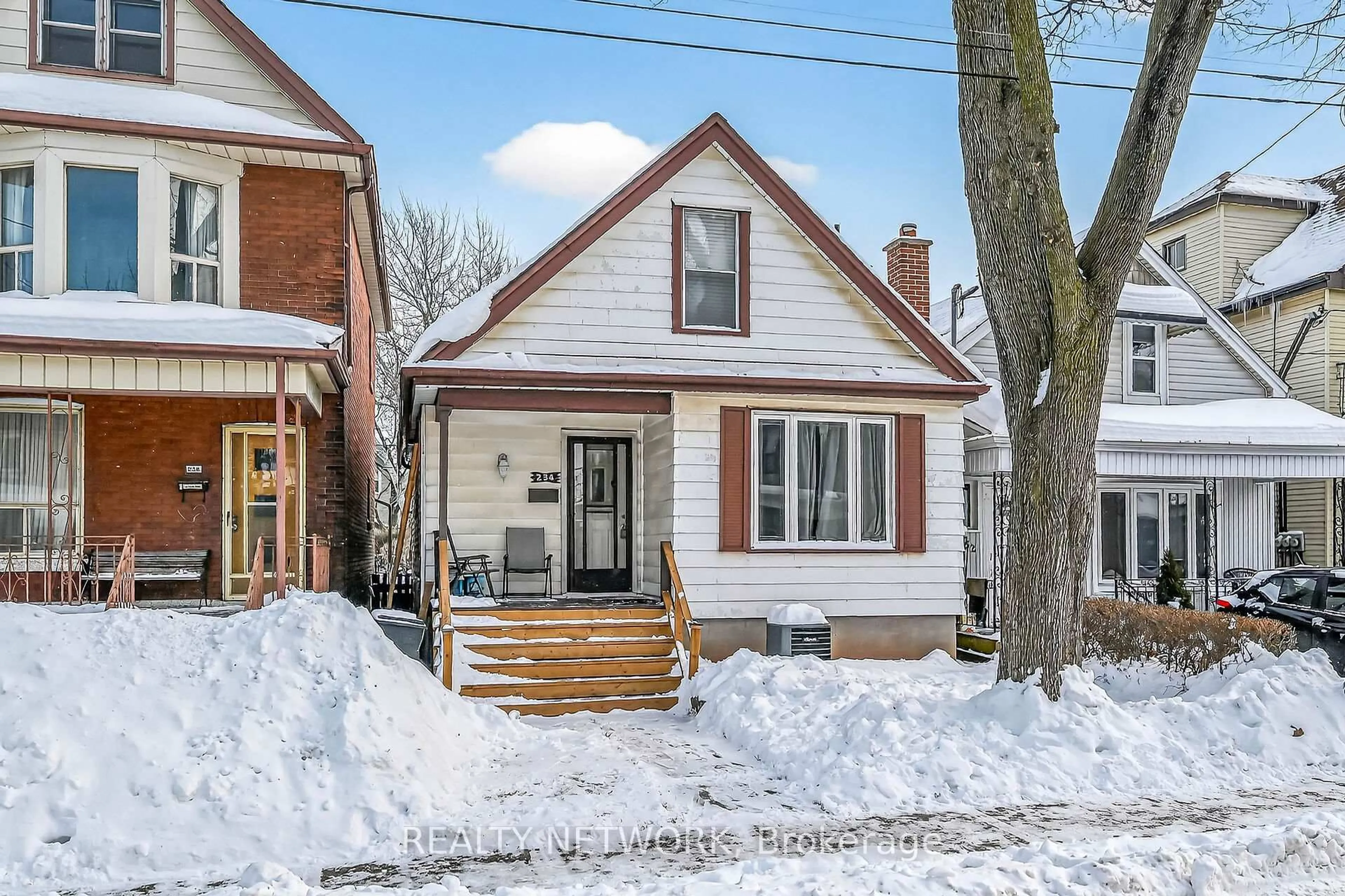 Home with brick exterior material, street for 234 Balmoral Ave, Hamilton Ontario L8L 7S2