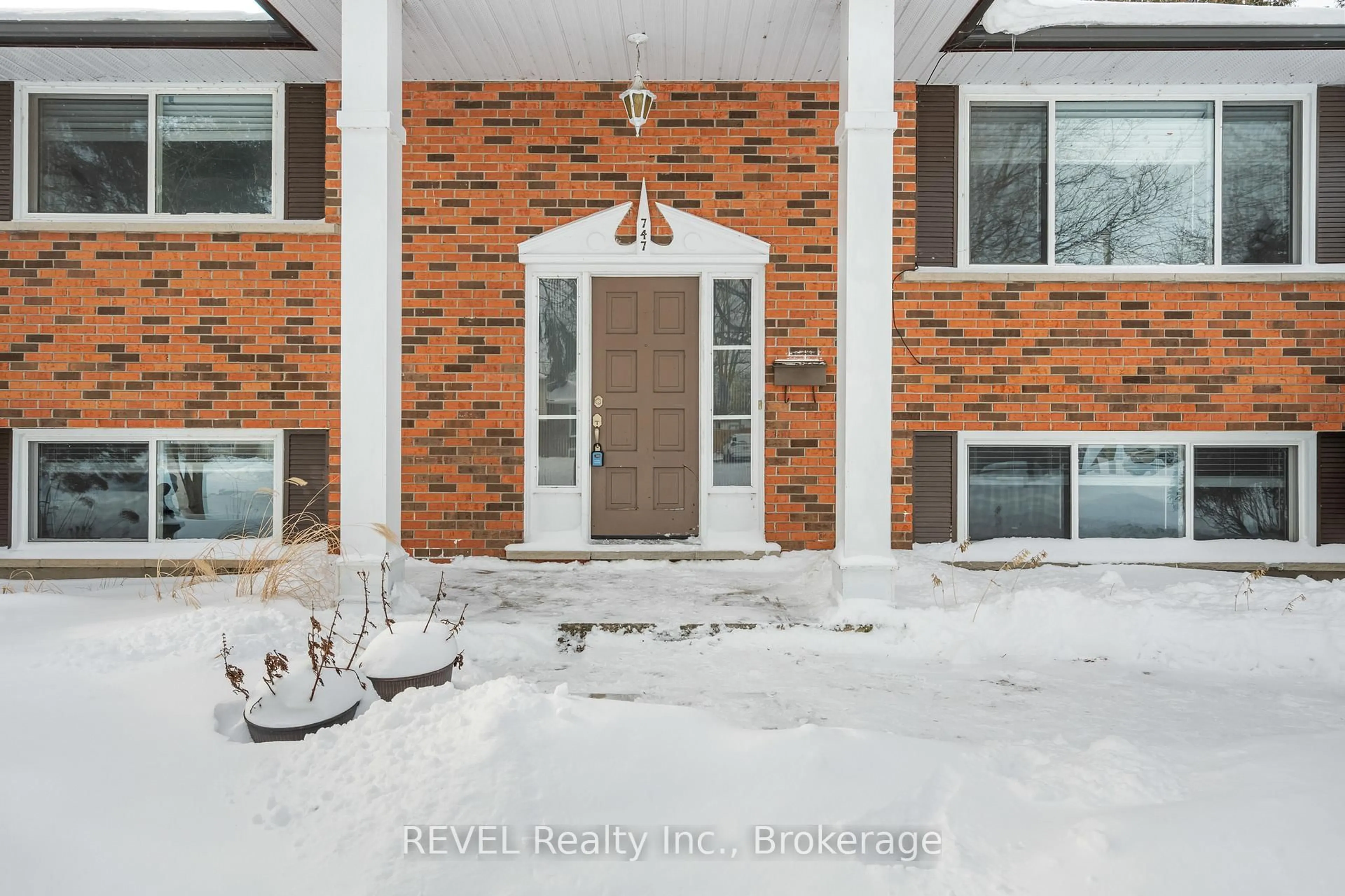 Unknown for 747 Parkdale Ave, Fort Erie Ontario L2A 5B7