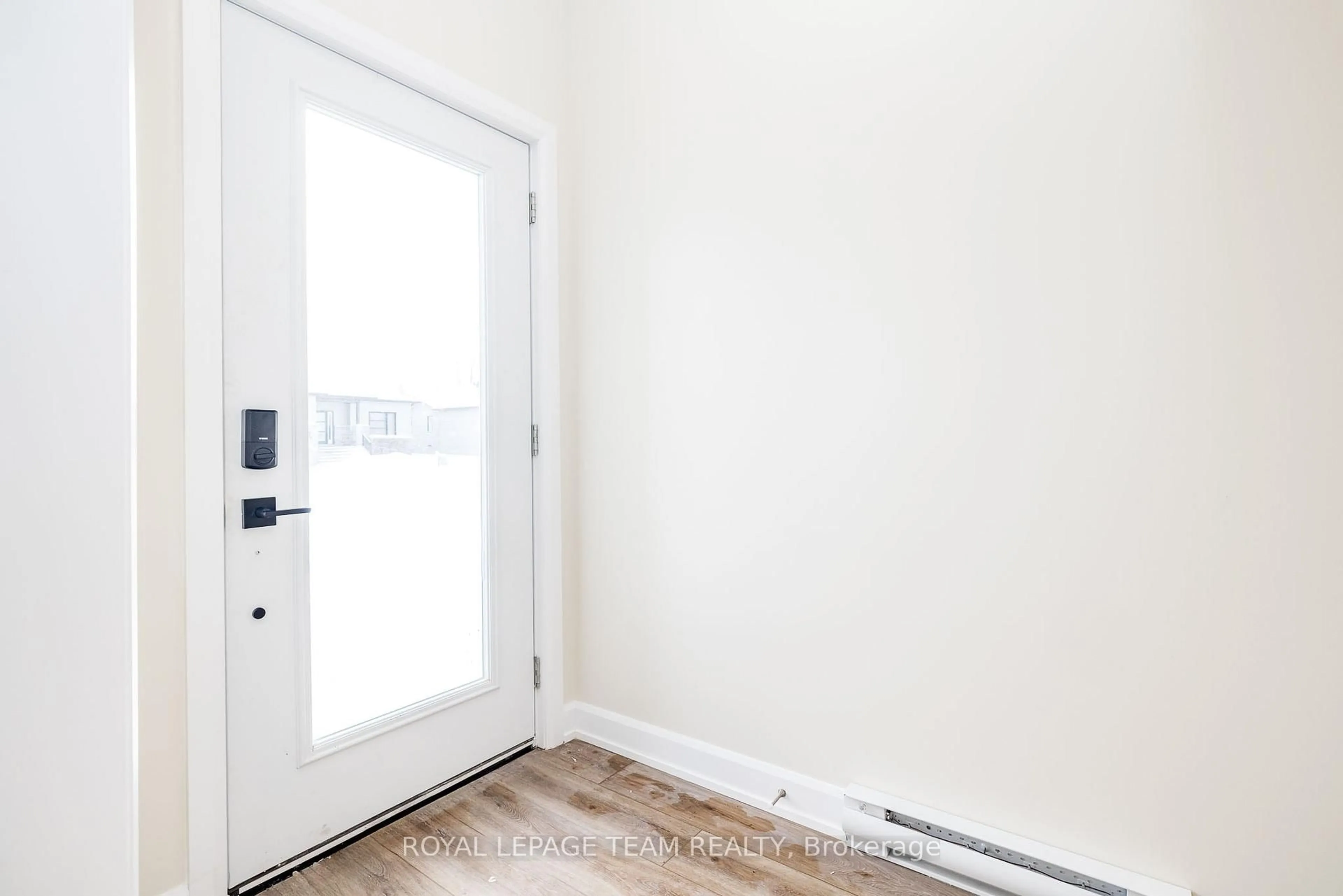 Indoor entryway for 99 Alma St, North Grenville Ontario K0G 1J0