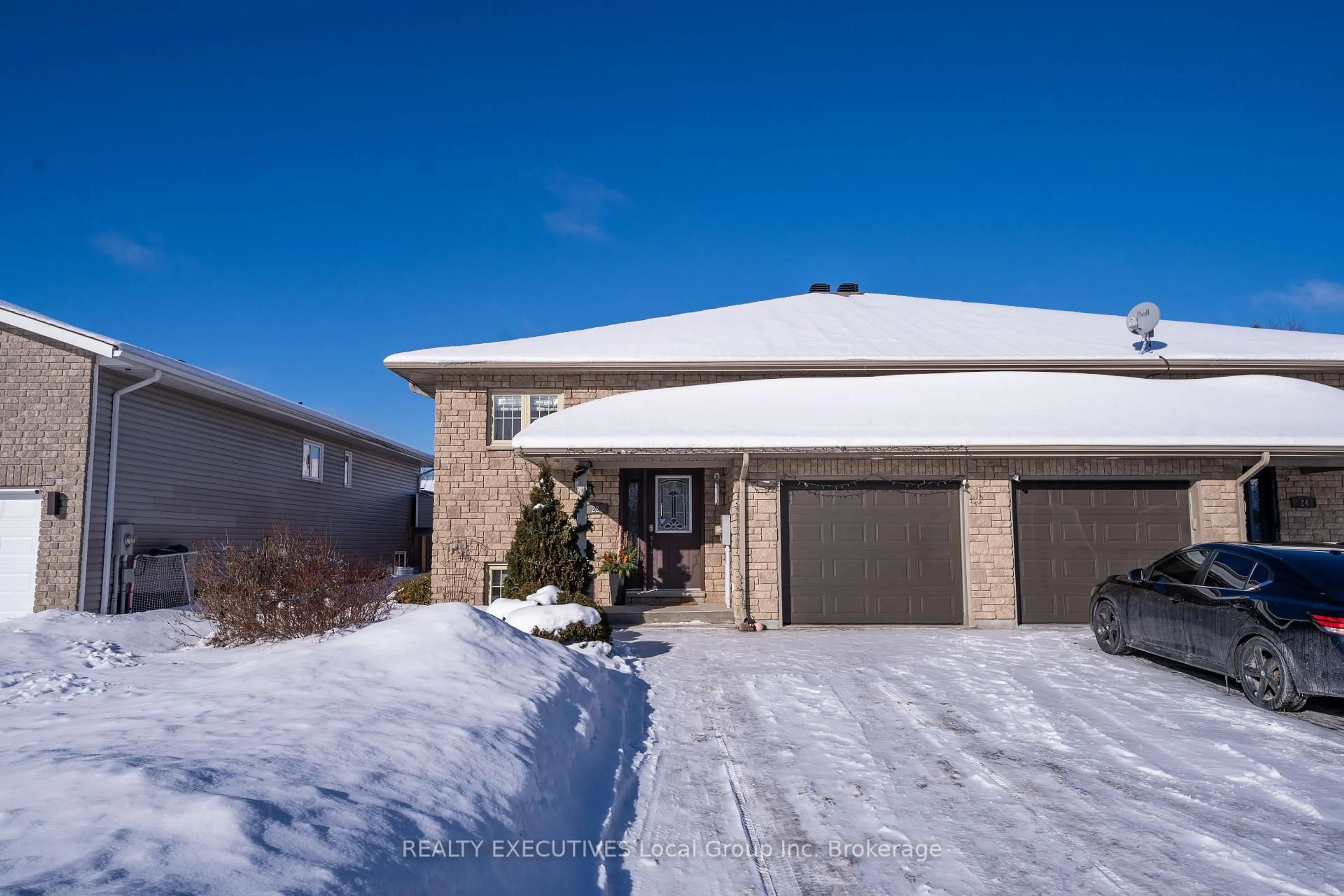 Unknown for 22 PERUT Pl, North Bay Ontario P1B 0B5