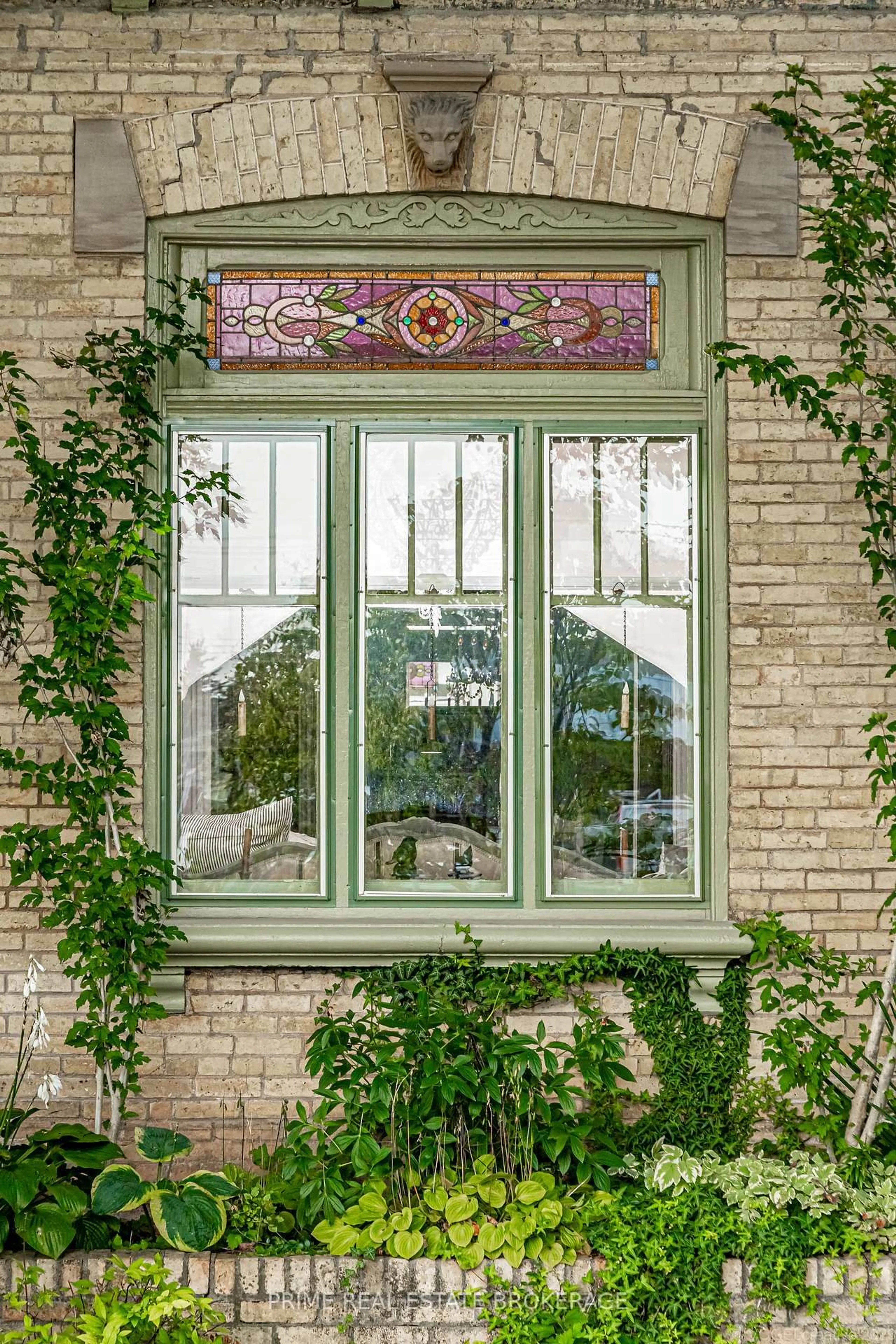 Indoor entryway for 365 William St, South Huron Ontario N0M 1S2