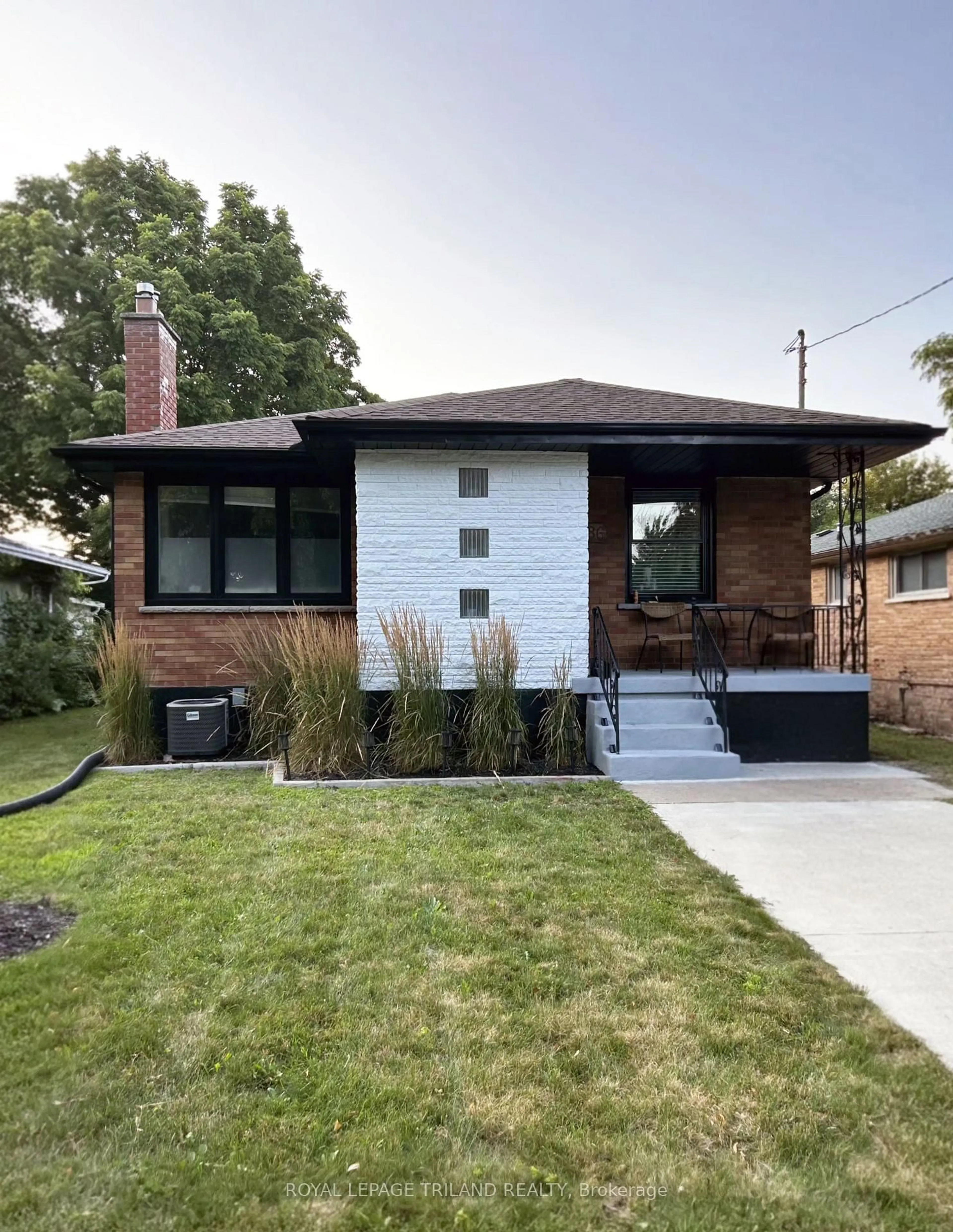 Home with brick exterior material, street for 686 Brant St, London East Ontario N5Y 3N1