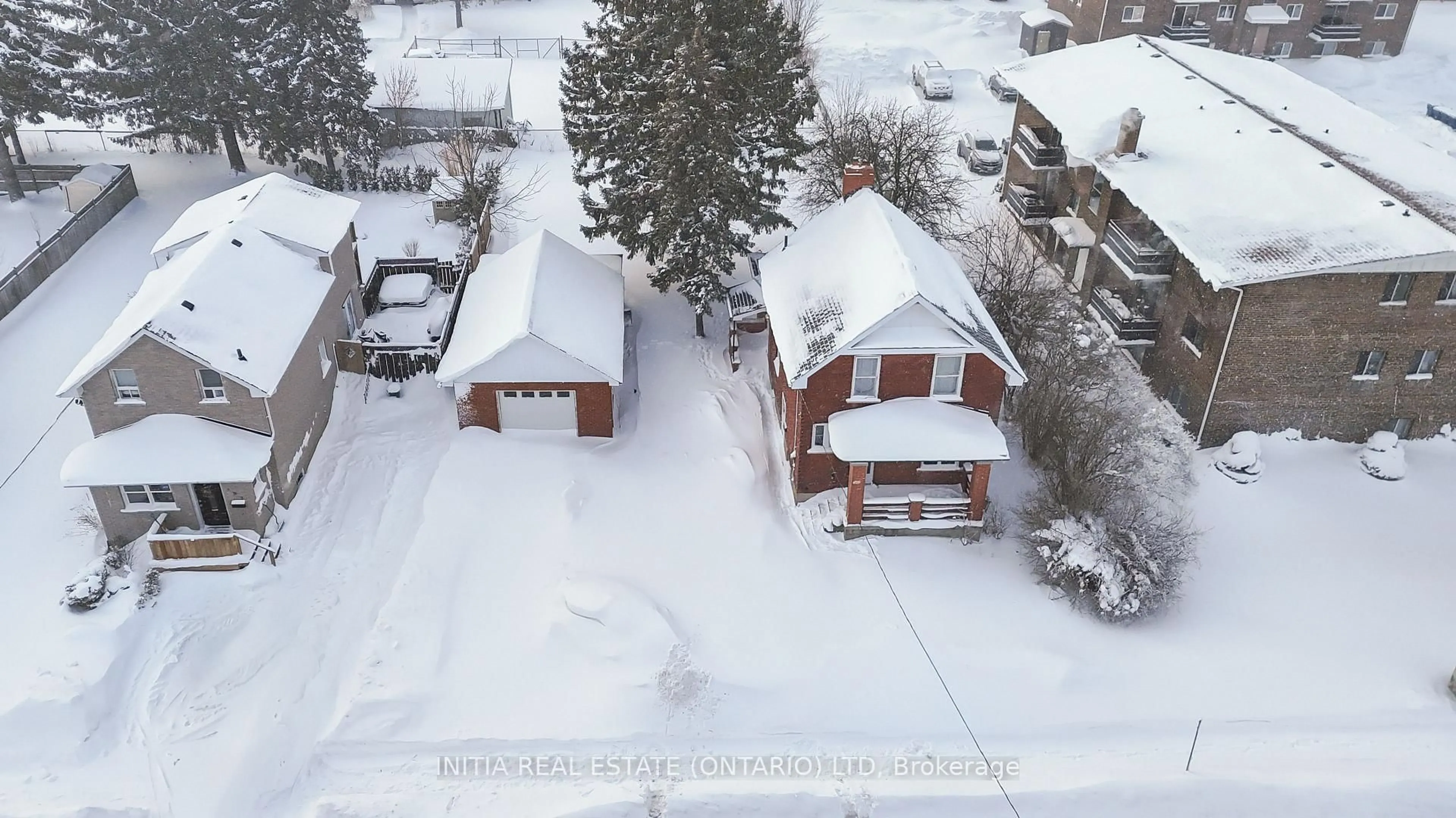 A pic from outside/outdoor area/front of a property/back of a property/a pic from drone, street for 201 Norfolk St, Stratford Ontario N5A 3Z1