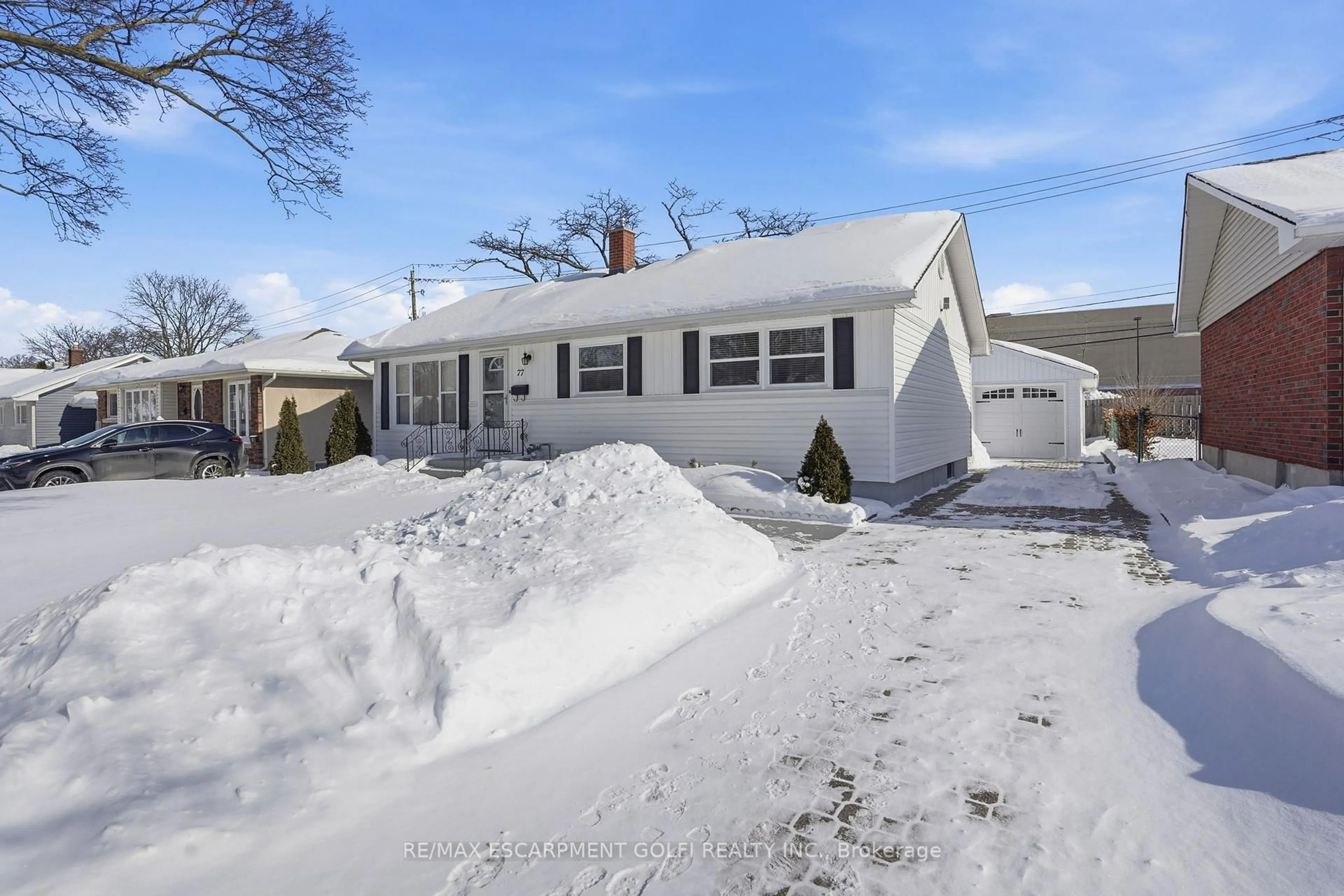 Unknown for 77 Jacobson Ave, St. Catharines Ontario L2T 3A2