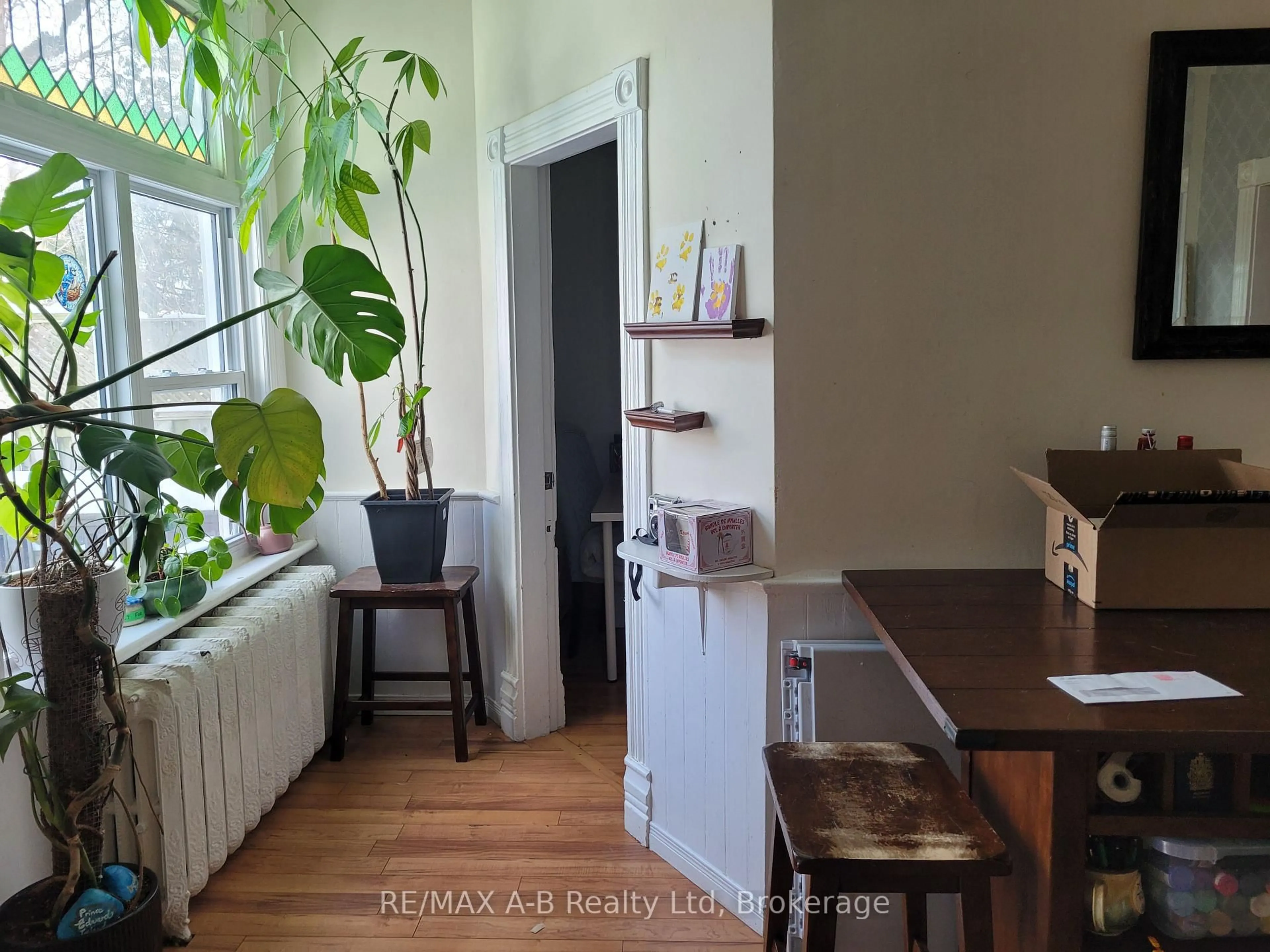 Unknown for 190 Colborne St, London East Ontario N6B 2S2