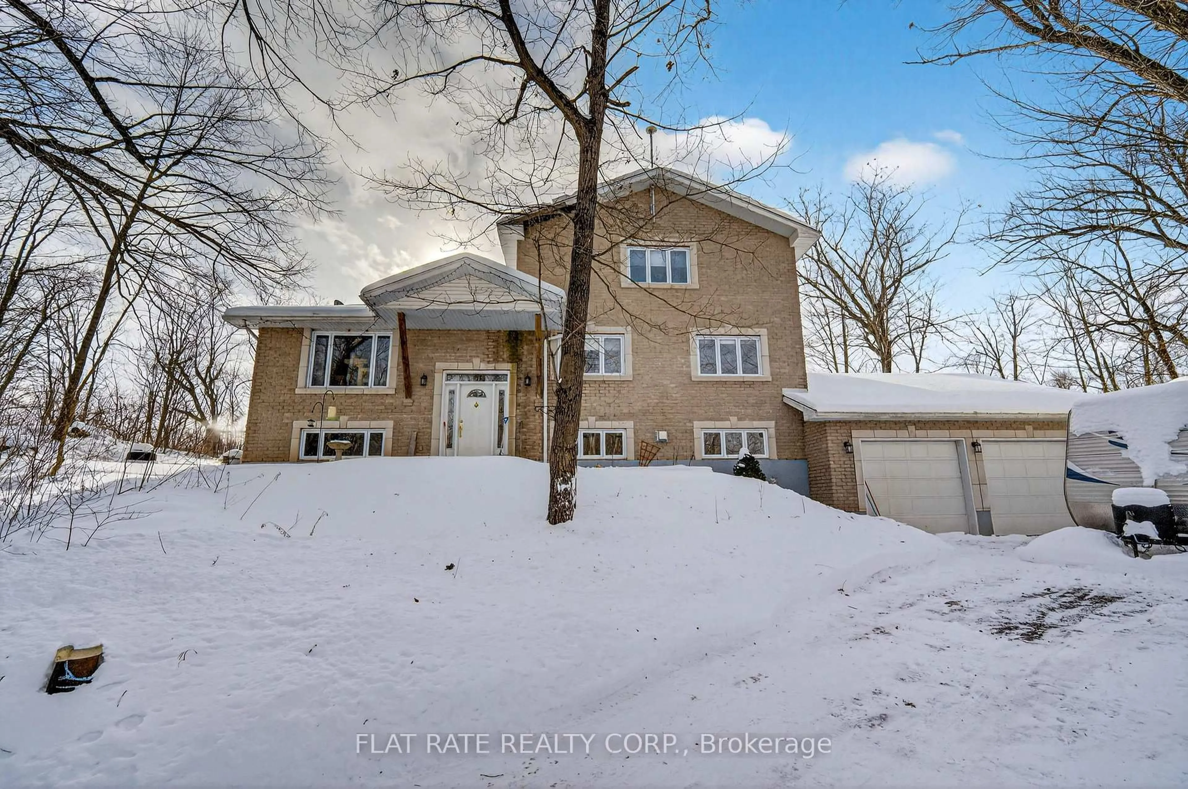 A pic from outside/outdoor area/front of a property/back of a property/a pic from drone, street for 49 NORTH SHORE Lane, Madoc Ontario K0K 2K0