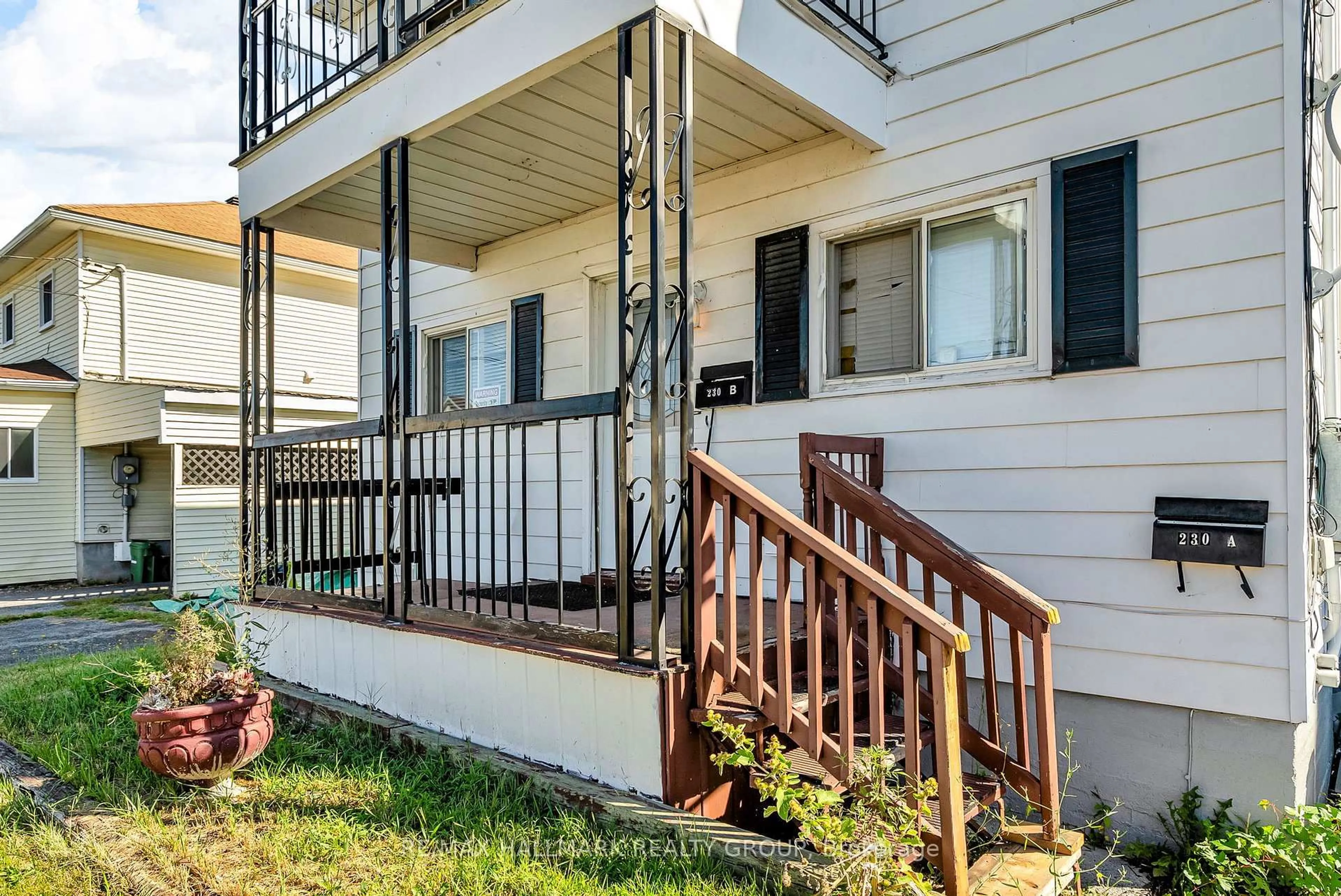 Patio, street for 230 Alice St, Cornwall Ontario K6H 4R9