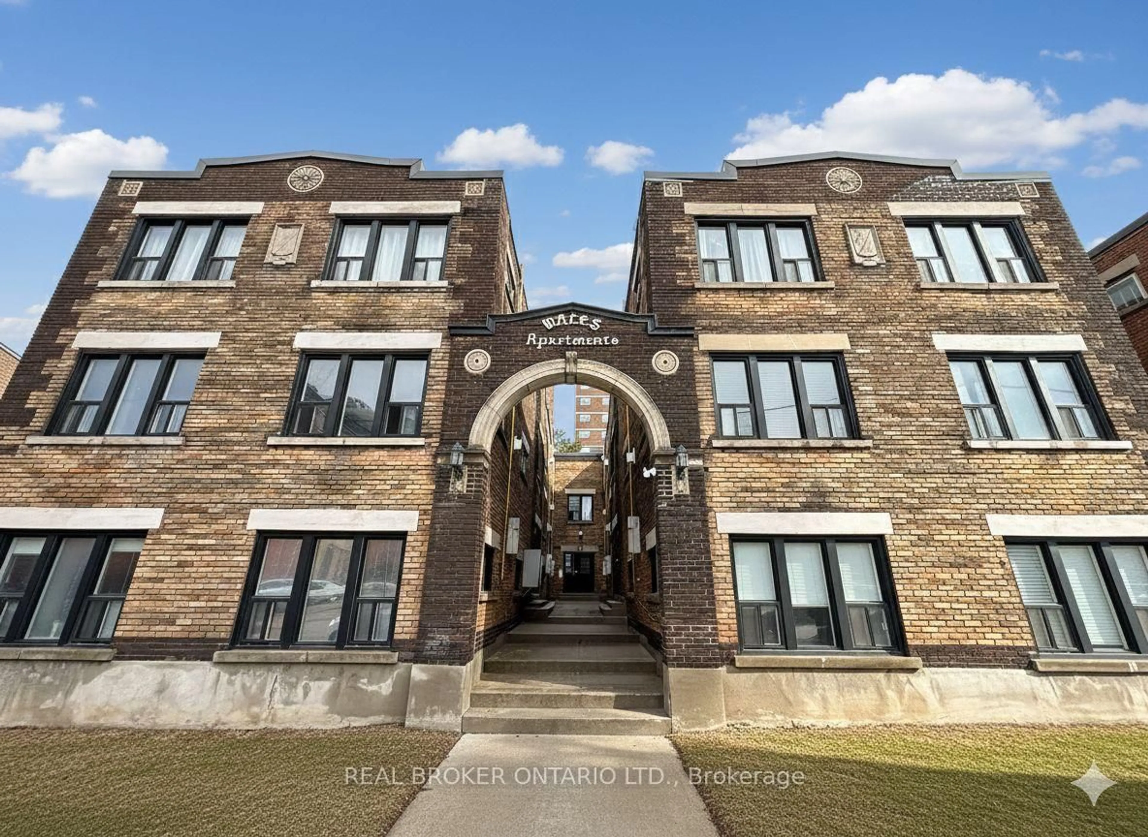 Unknown for 46 College St, Kitchener Ontario N2H 5A1