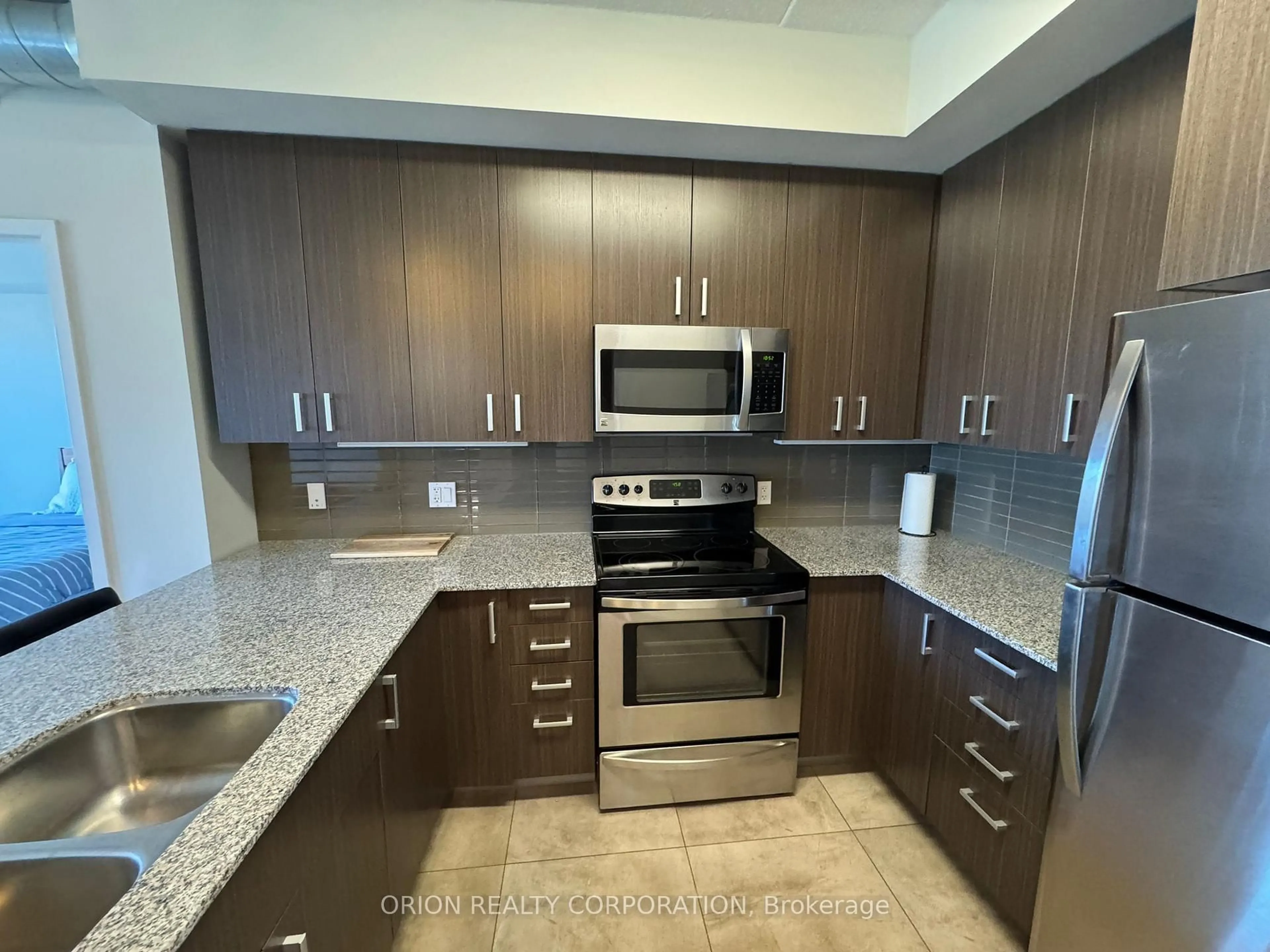 Standard kitchen, unknown for 62 Balsam St #H405, Waterloo Ontario N2L 3H2