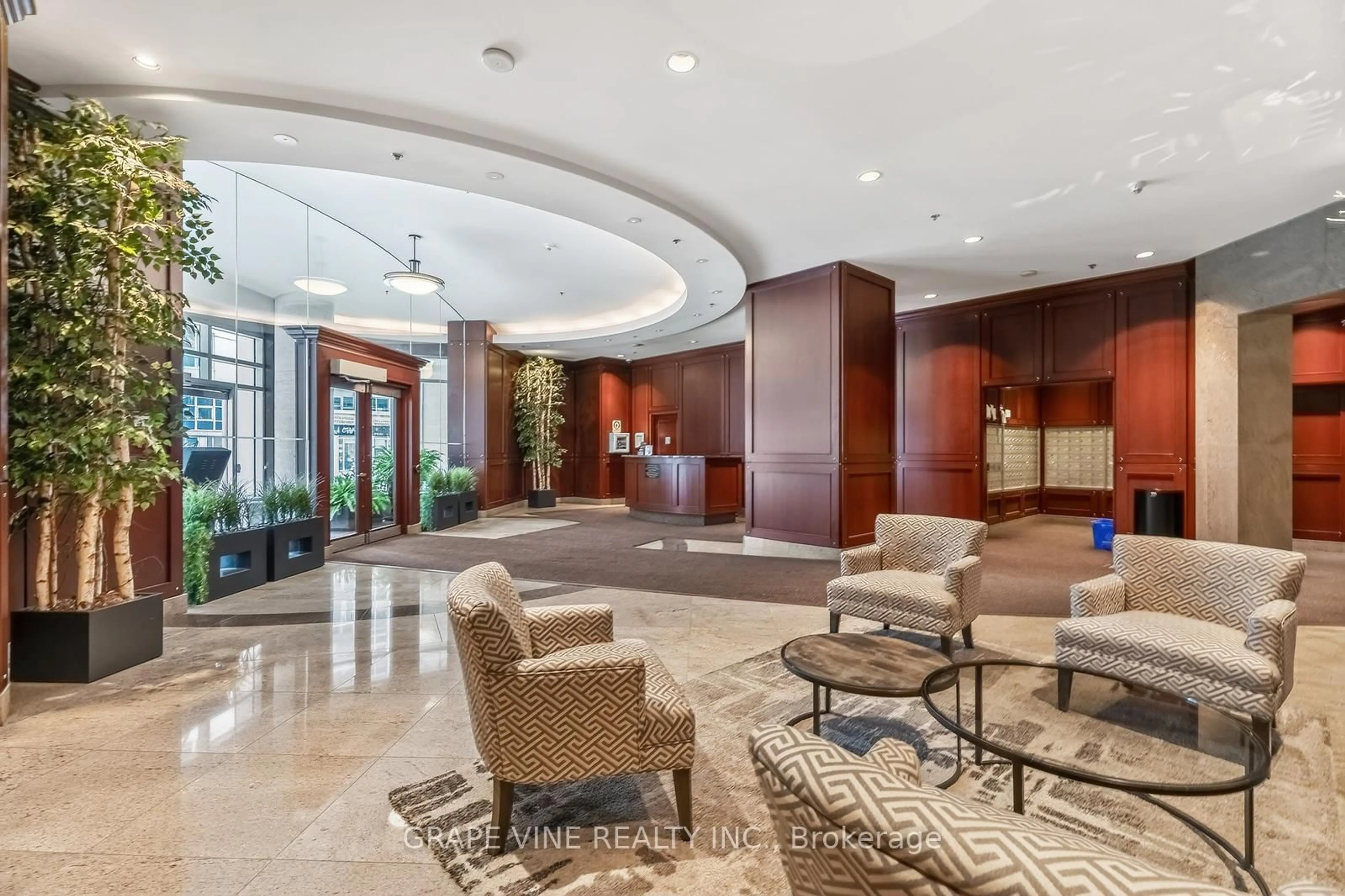 Lobby for 234 Rideau St #304, Ottawa Ontario K1N 0A9