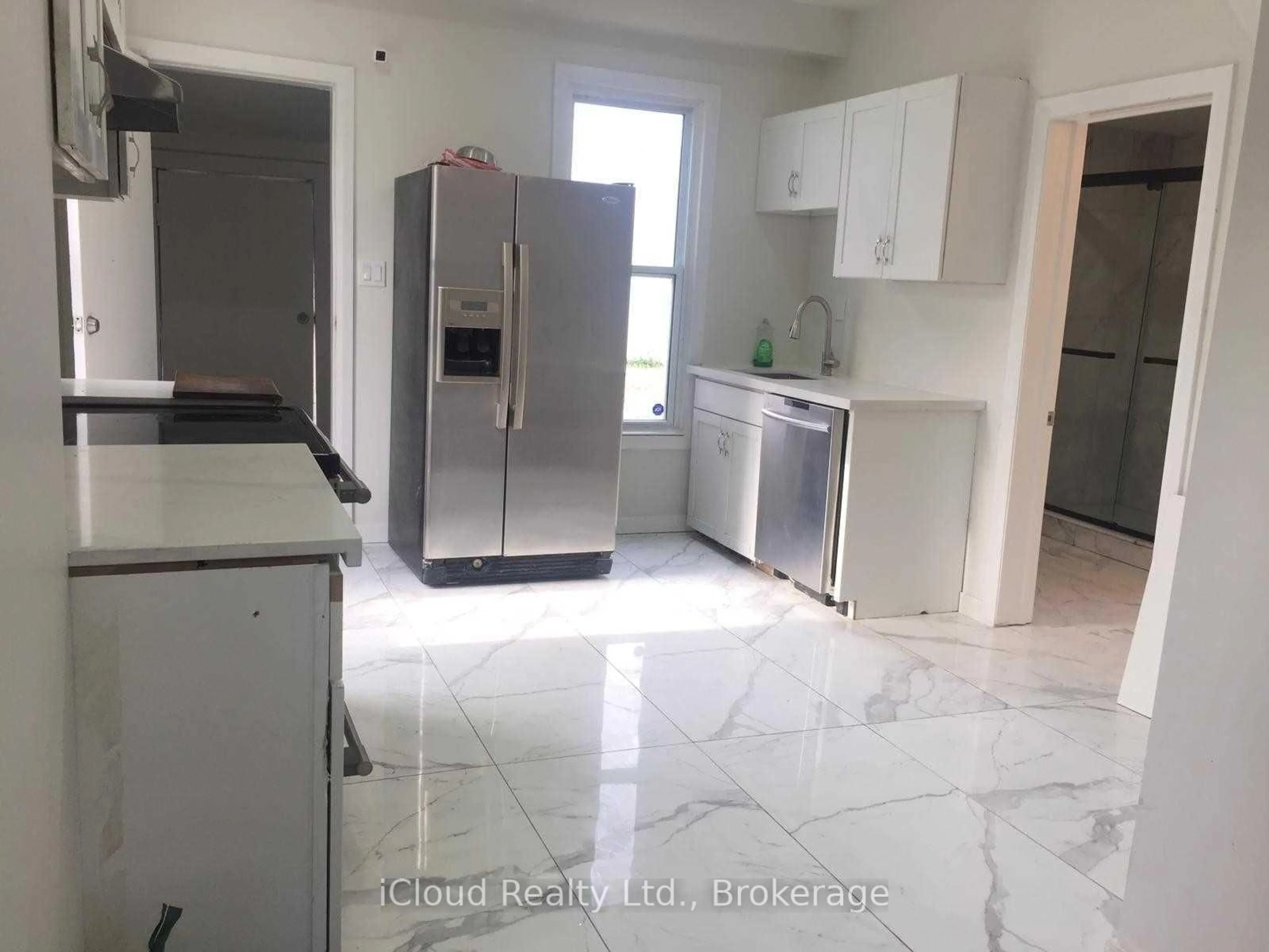 Unknown for 254 Tuscarora St, Windsor Ontario N9A 3L5