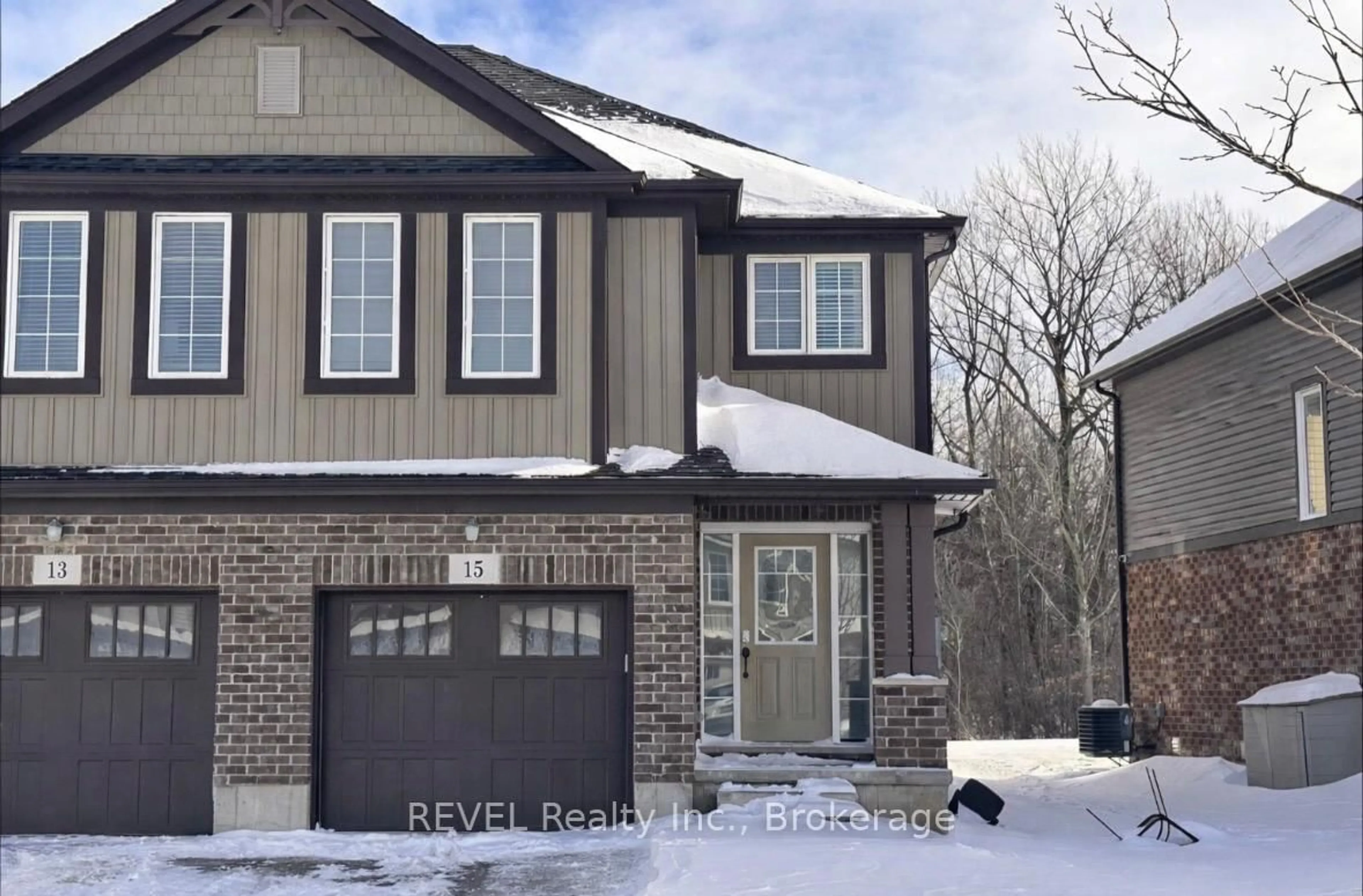 Home with brick exterior material, street for 15 Elderberry Rd, Thorold Ontario L2V 0E7