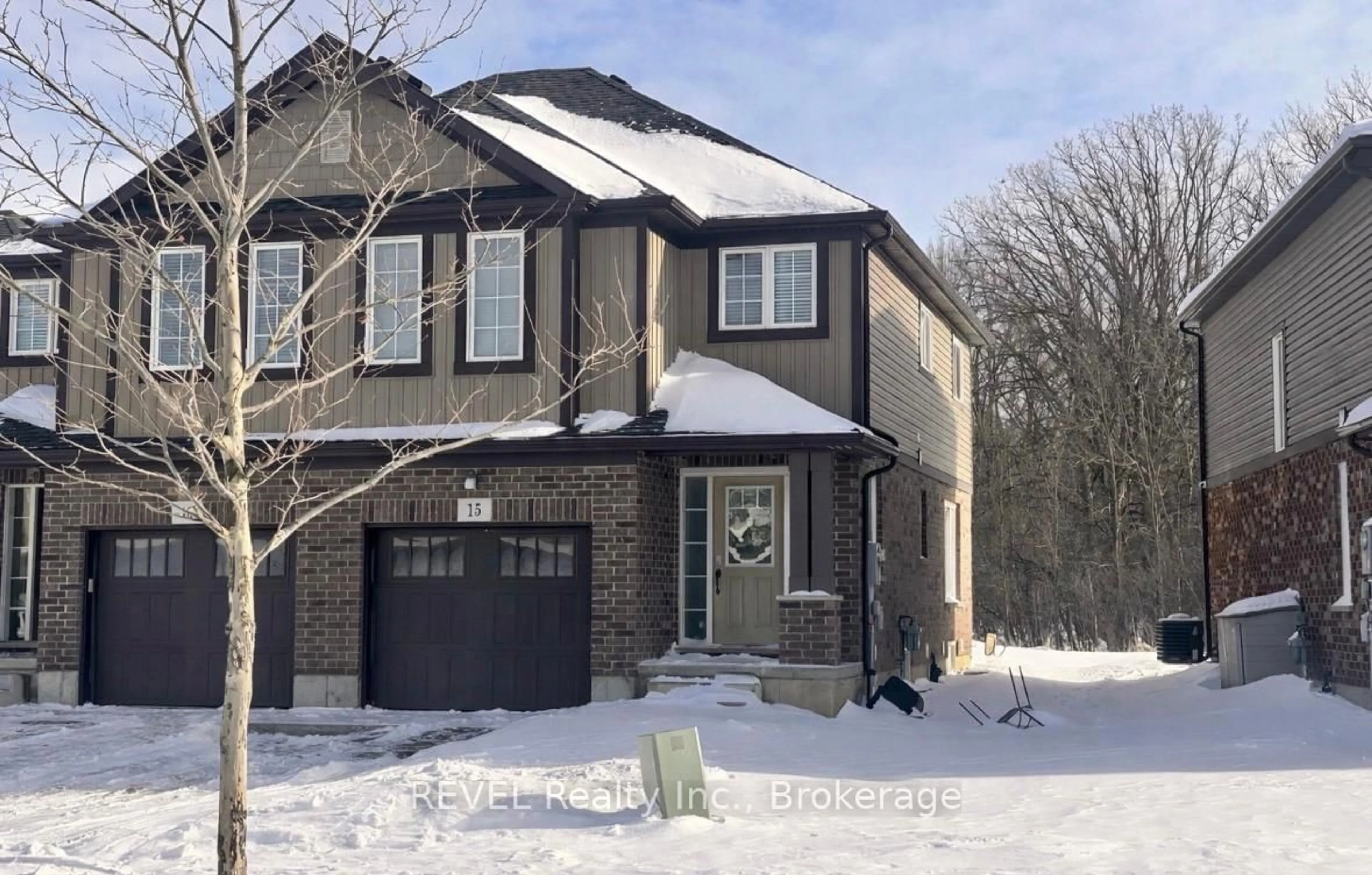 Home with brick exterior material, street for 15 Elderberry Rd, Thorold Ontario L2V 0E7