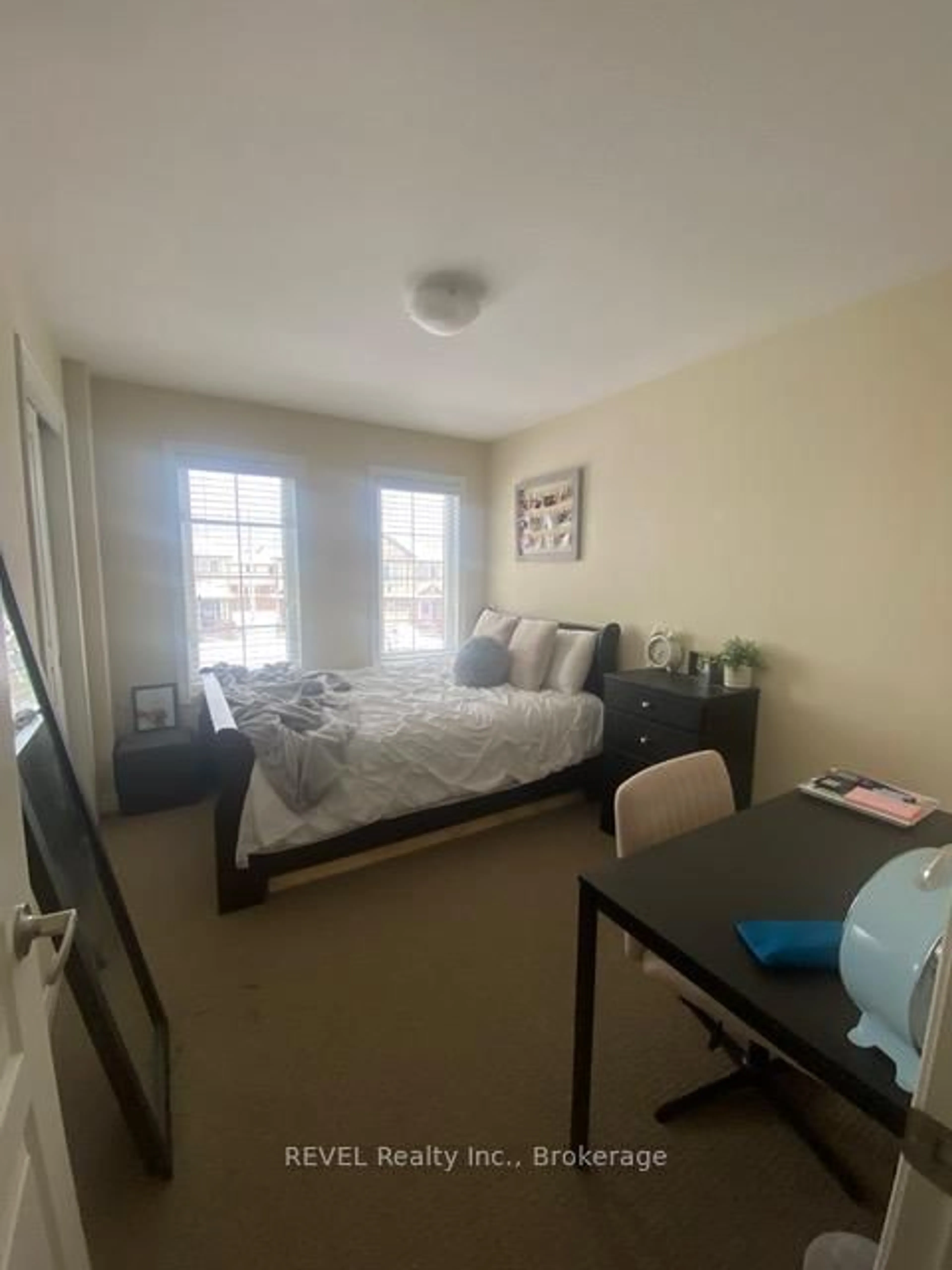 A pic of a room for 15 Elderberry Rd, Thorold Ontario L2V 0E7