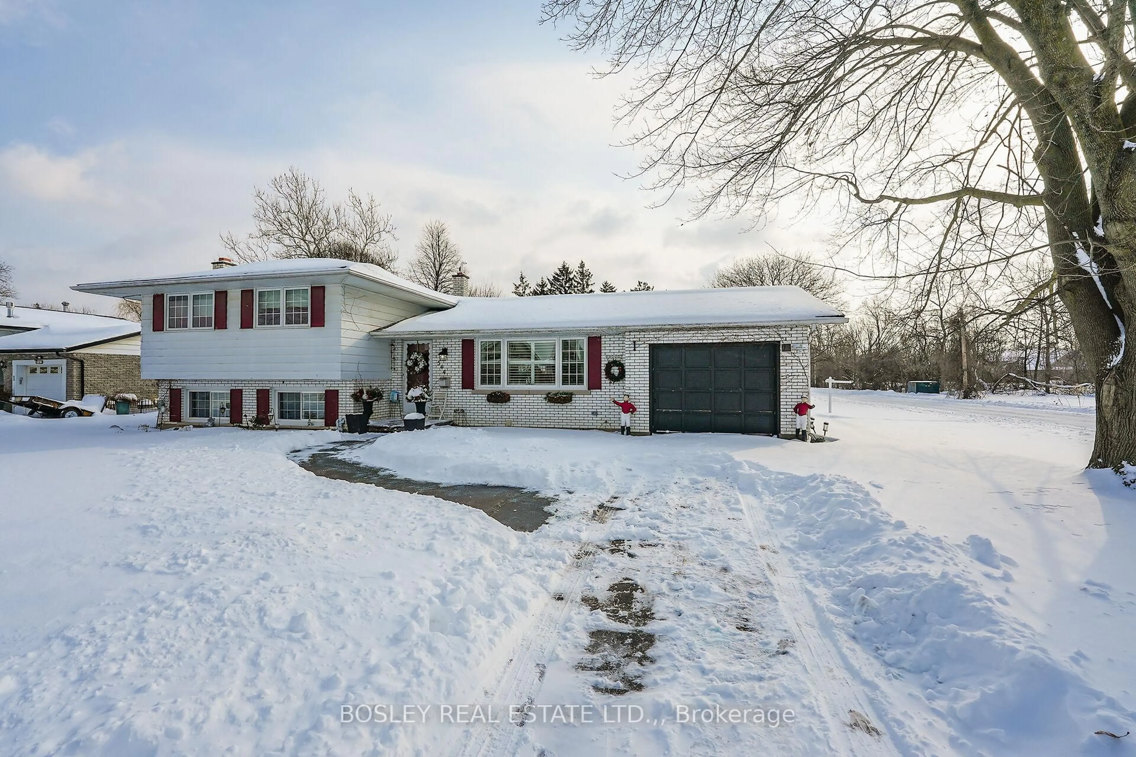 Unknown for 544 Victoria St, Niagara-on-the-Lake Ontario L0S 1J0