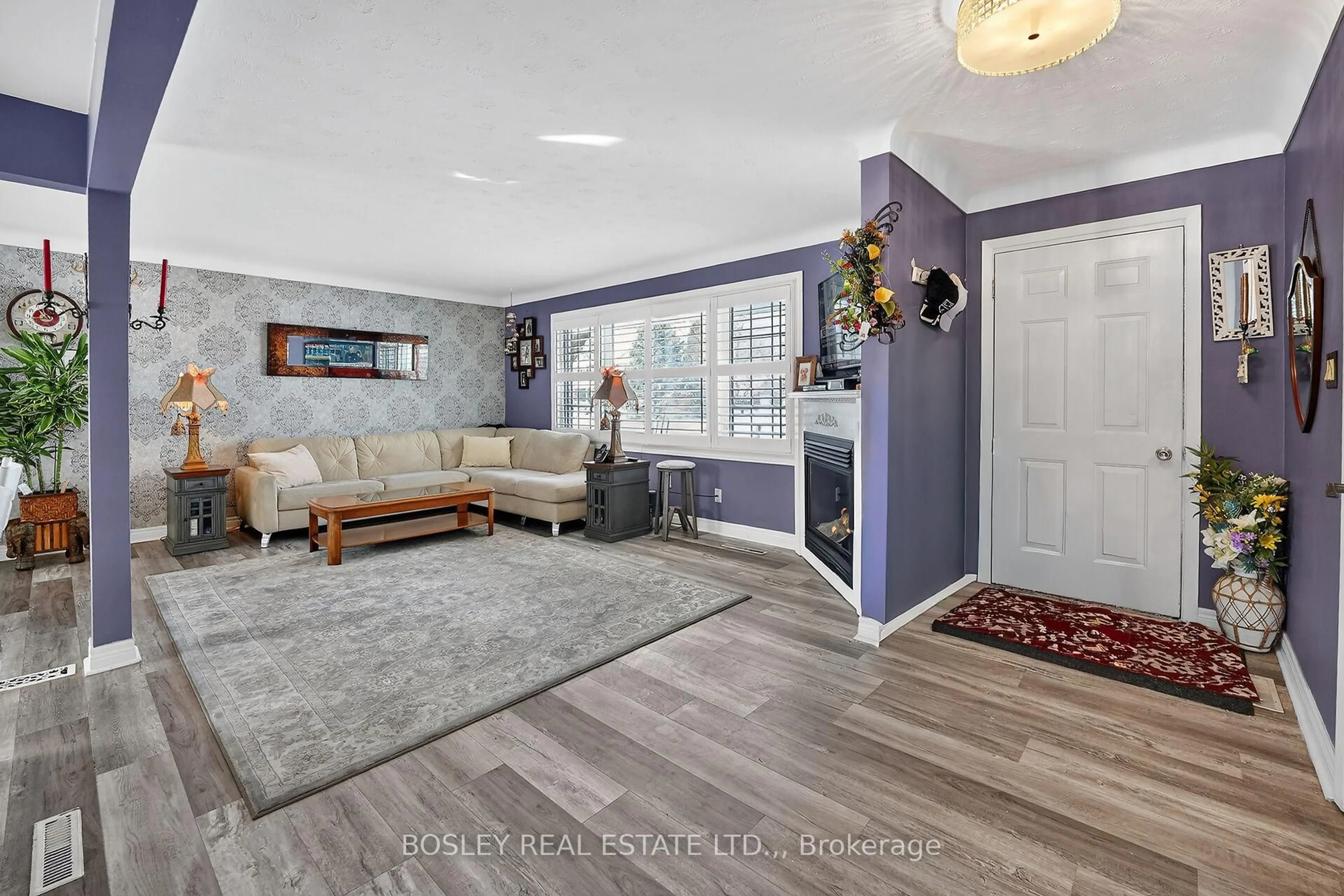 Living room with furniture, unknown for 544 Victoria St, Niagara-on-the-Lake Ontario L0S 1J0