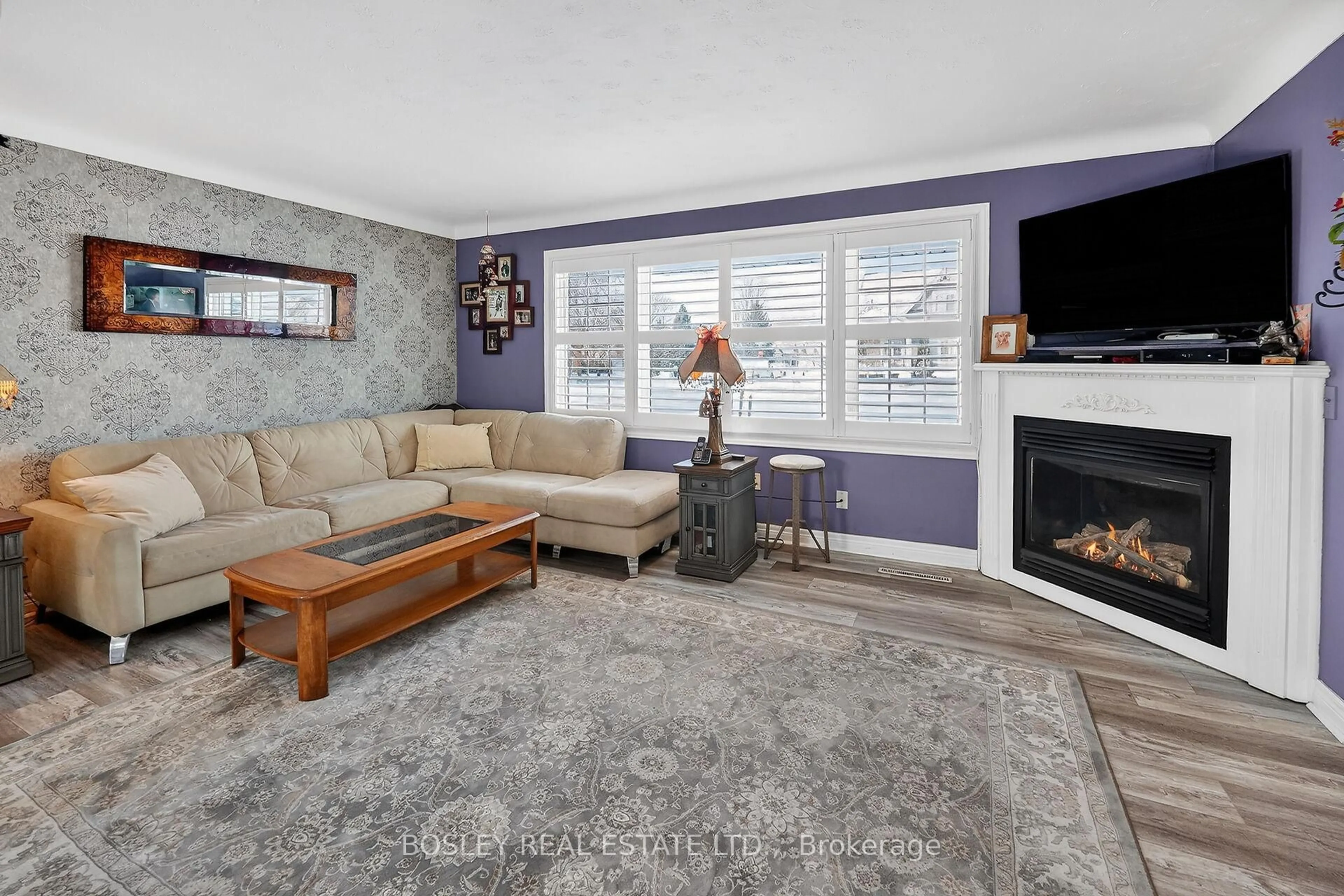 Living room with furniture, unknown for 544 Victoria St, Niagara-on-the-Lake Ontario L0S 1J0