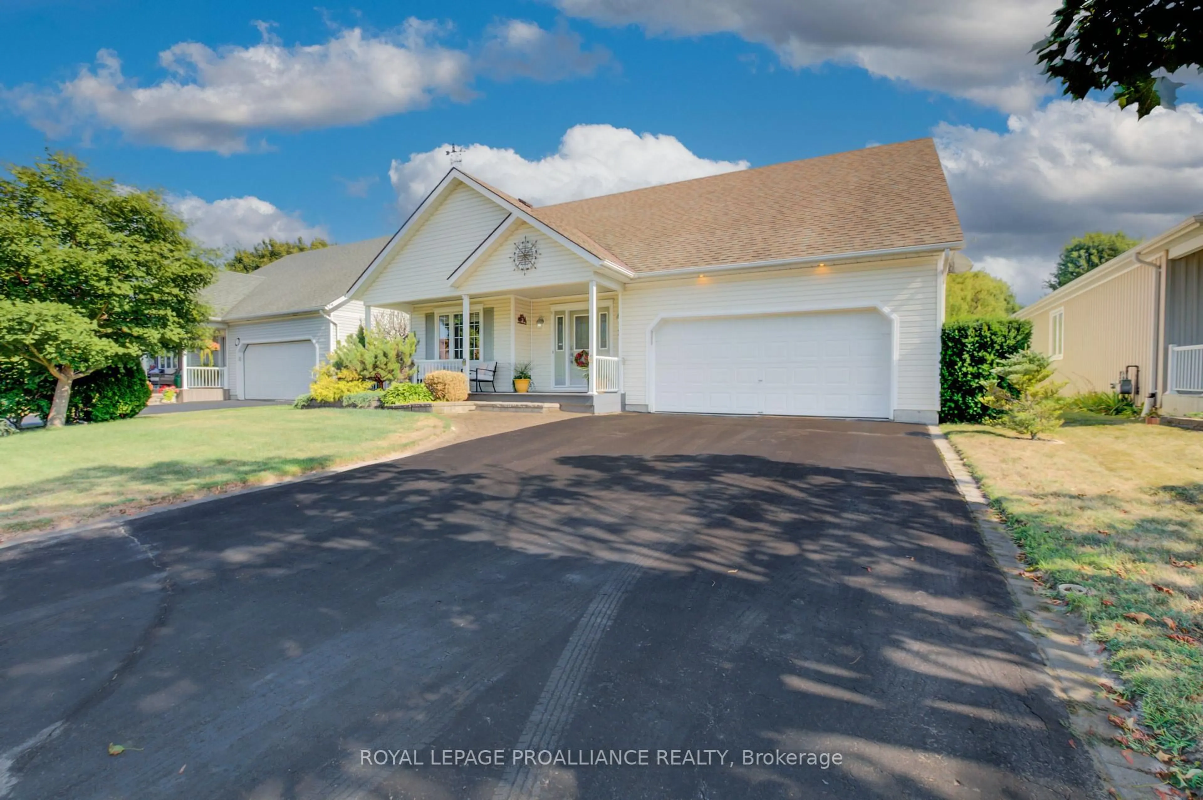 A pic from outside/outdoor area/front of a property/back of a property/a pic from drone, street for 27 Sandpiper Way, Brighton Ontario K0K 1H0