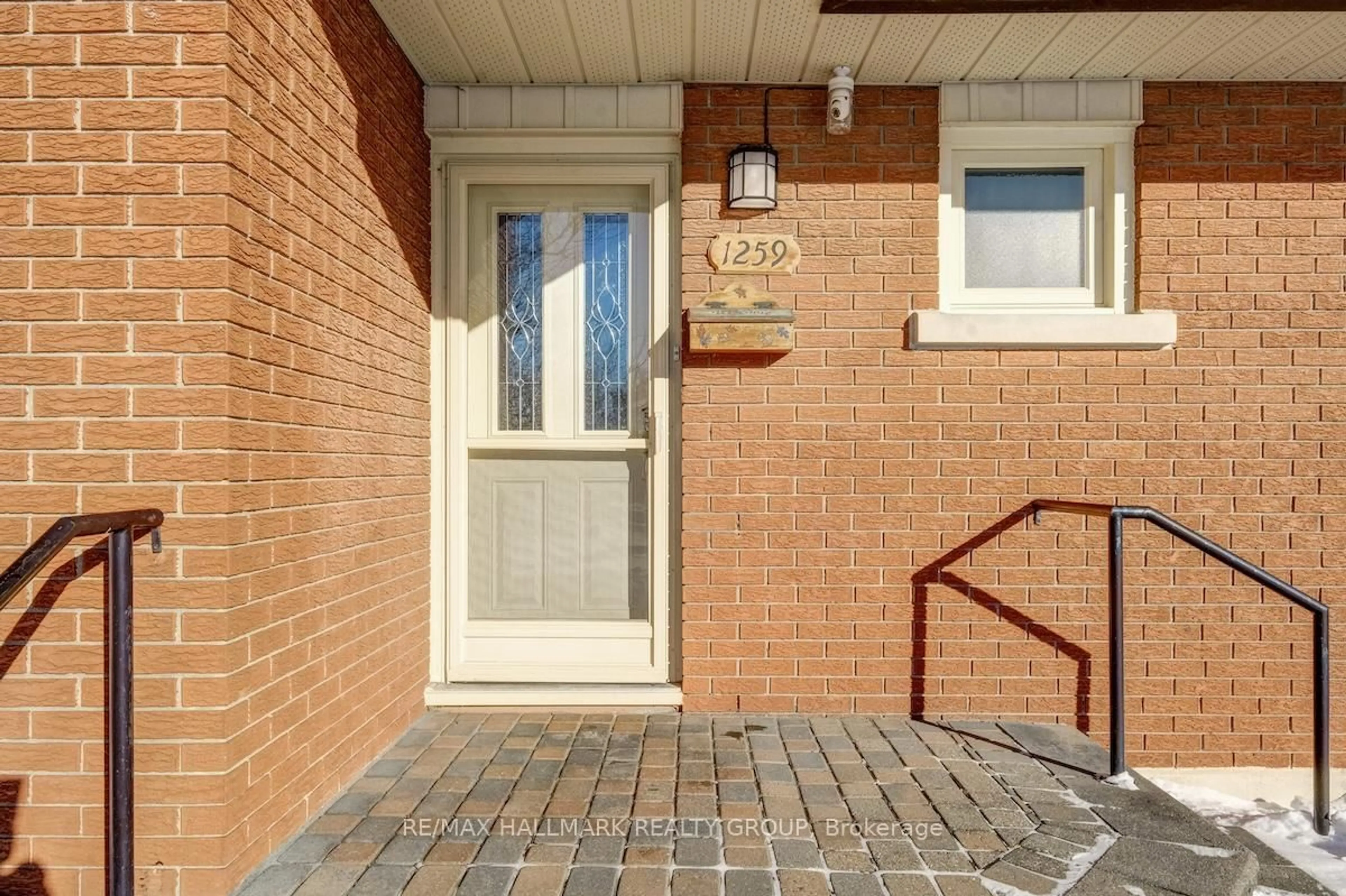 Unknown for 1259 Placid St, Ottawa Ontario K2C 3A8