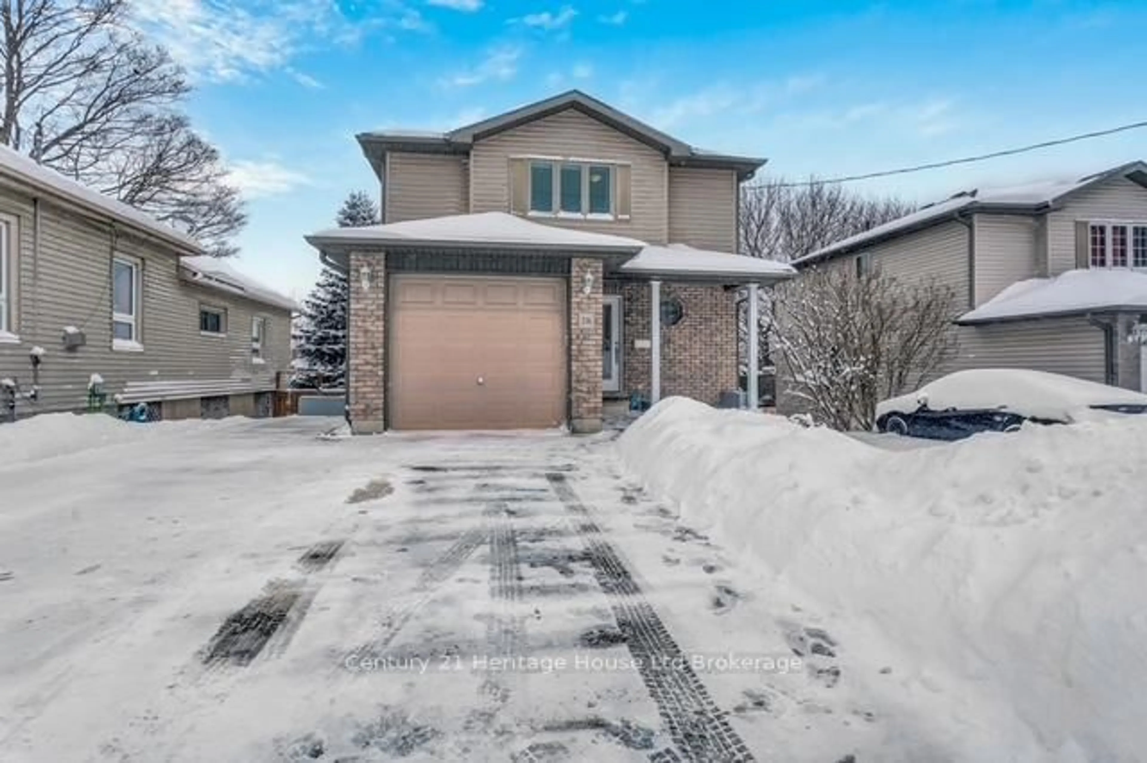 Unknown for 216 Thames St, Ingersoll Ontario N5C 3E4