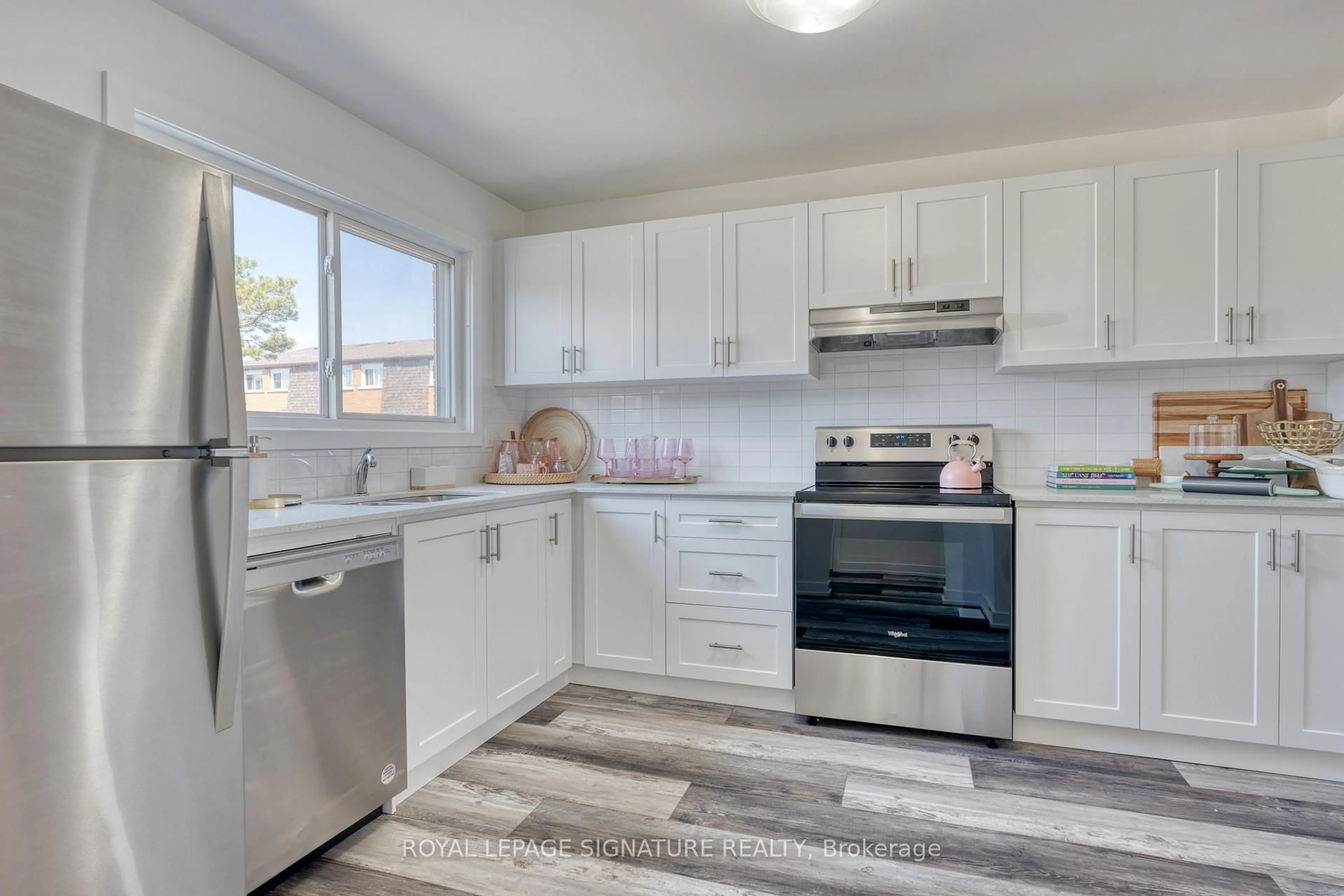 Unknown for 20 Anna Capri Dr #27, Hamilton Ontario L8W 1M6