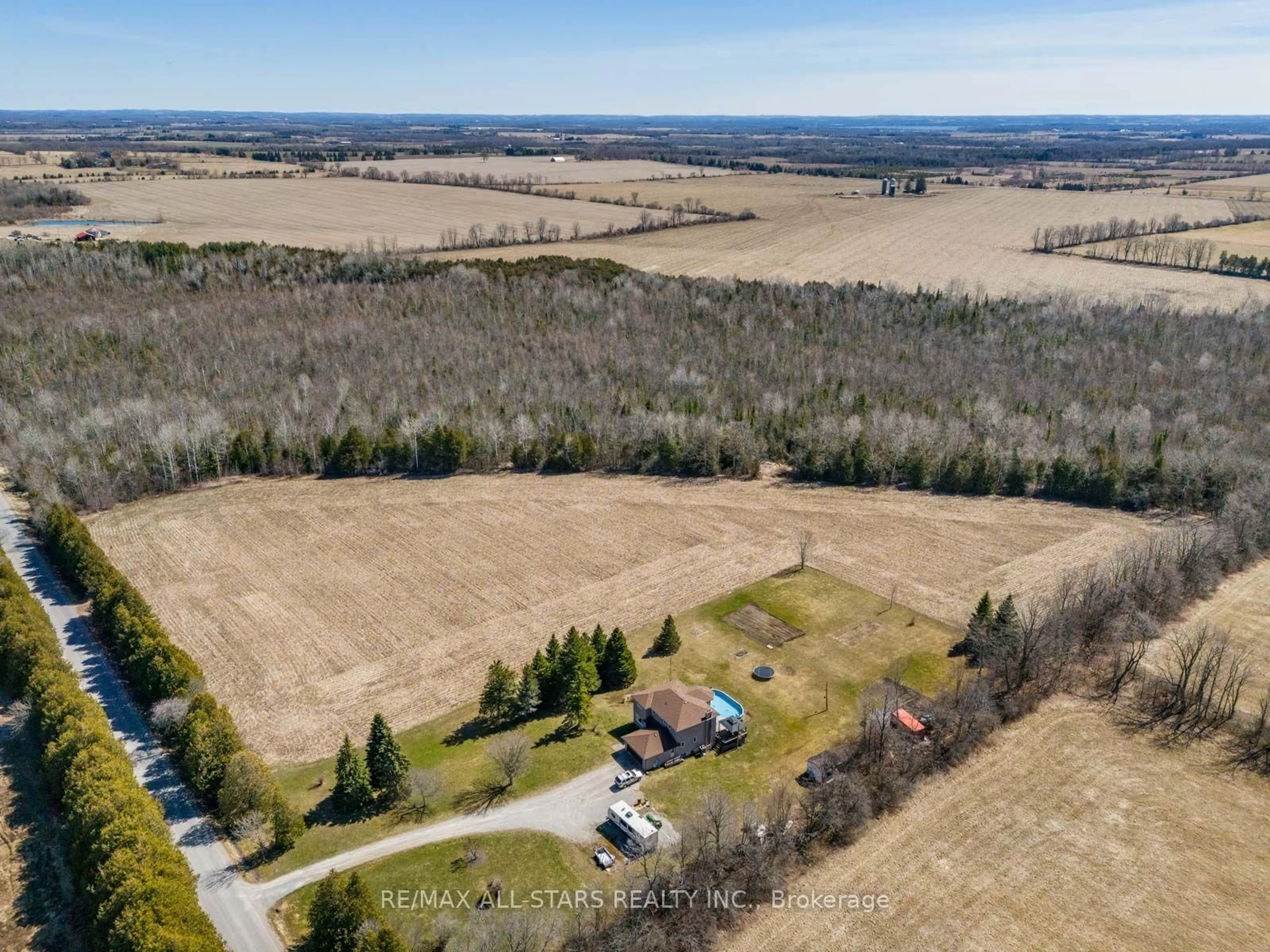 A pic from outside/outdoor area/front of a property/back of a property/a pic from drone, unknown for 201 Royal Oak Rd, Kawartha Lakes Ontario K0M 2J0