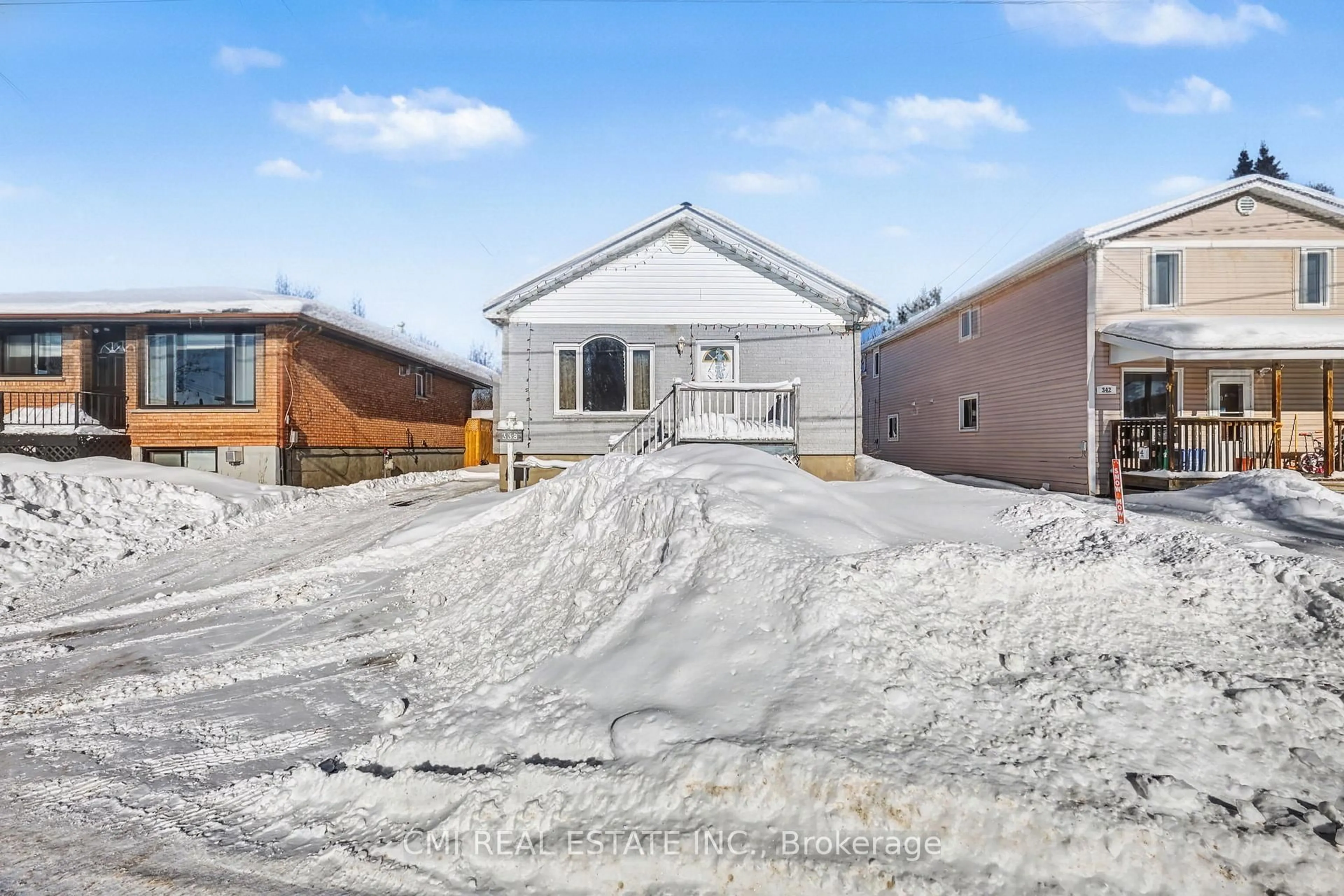 A pic from outside/outdoor area/front of a property/back of a property/a pic from drone, street for 338 Perreault St, Greater Sudbury Ontario P3B 2M6