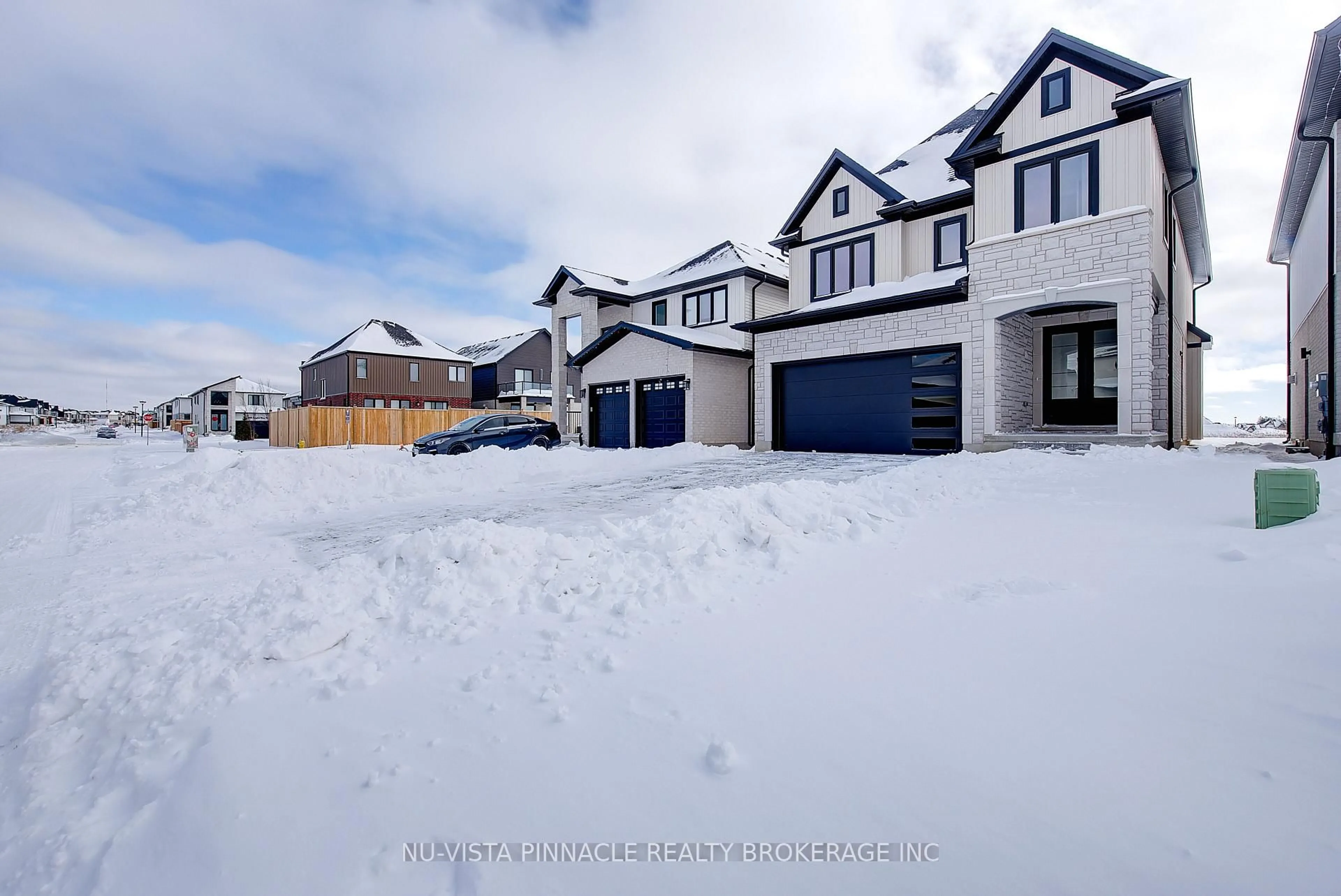 A pic from outside/outdoor area/front of a property/back of a property/a pic from drone, street for 6505 Heathwoods Ave, London South Ontario N6P 1P9