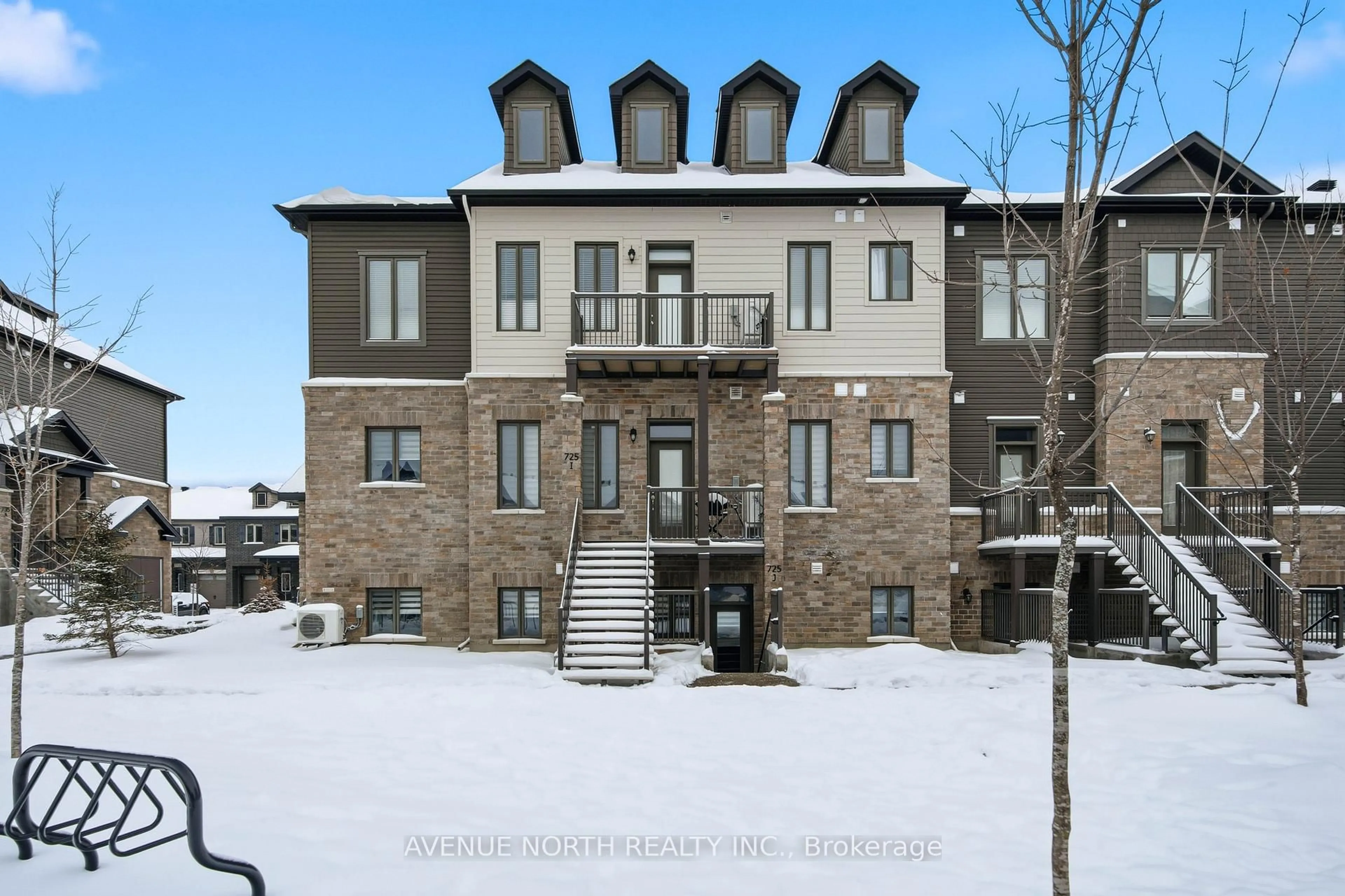 Unknown for 725 Dearborn Private #Unit J, Ottawa Ontario K1T 0W4