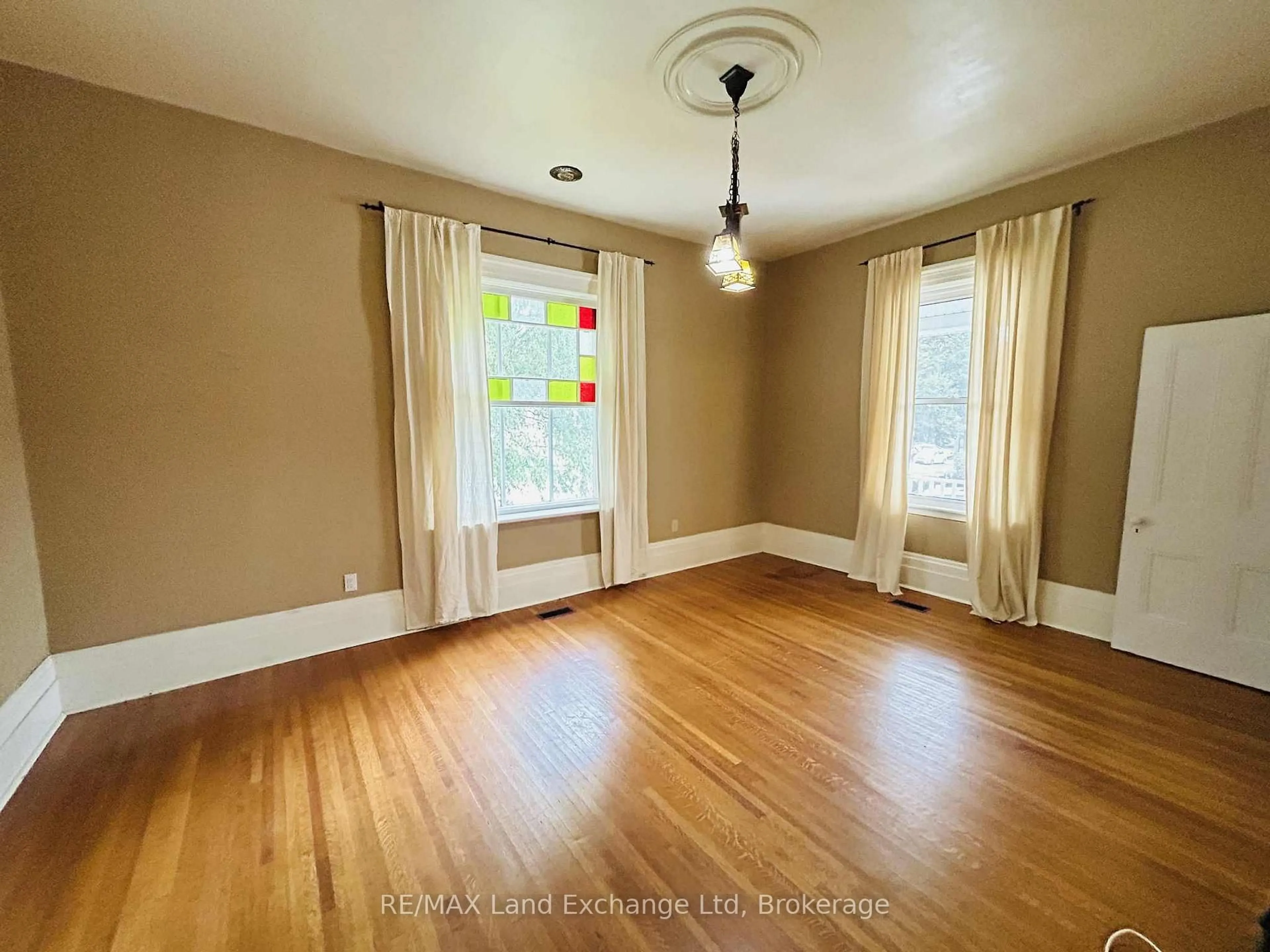 A pic of a room for 81 Patrick St, North Huron Ontario N0G 2W0