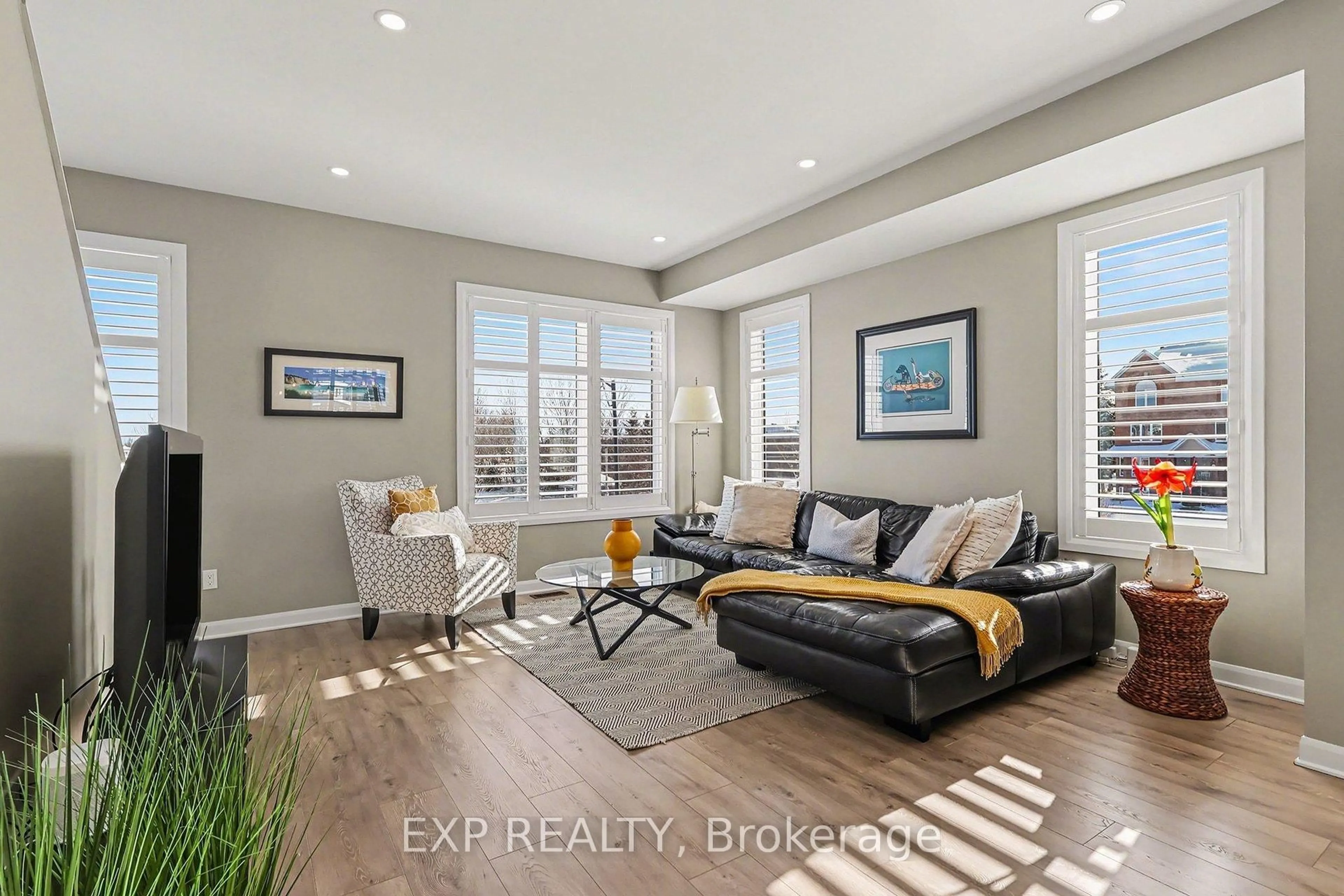 Living room with furniture, unknown for 401 Aquaview Dr, Orleans Ontario K4A 5K6