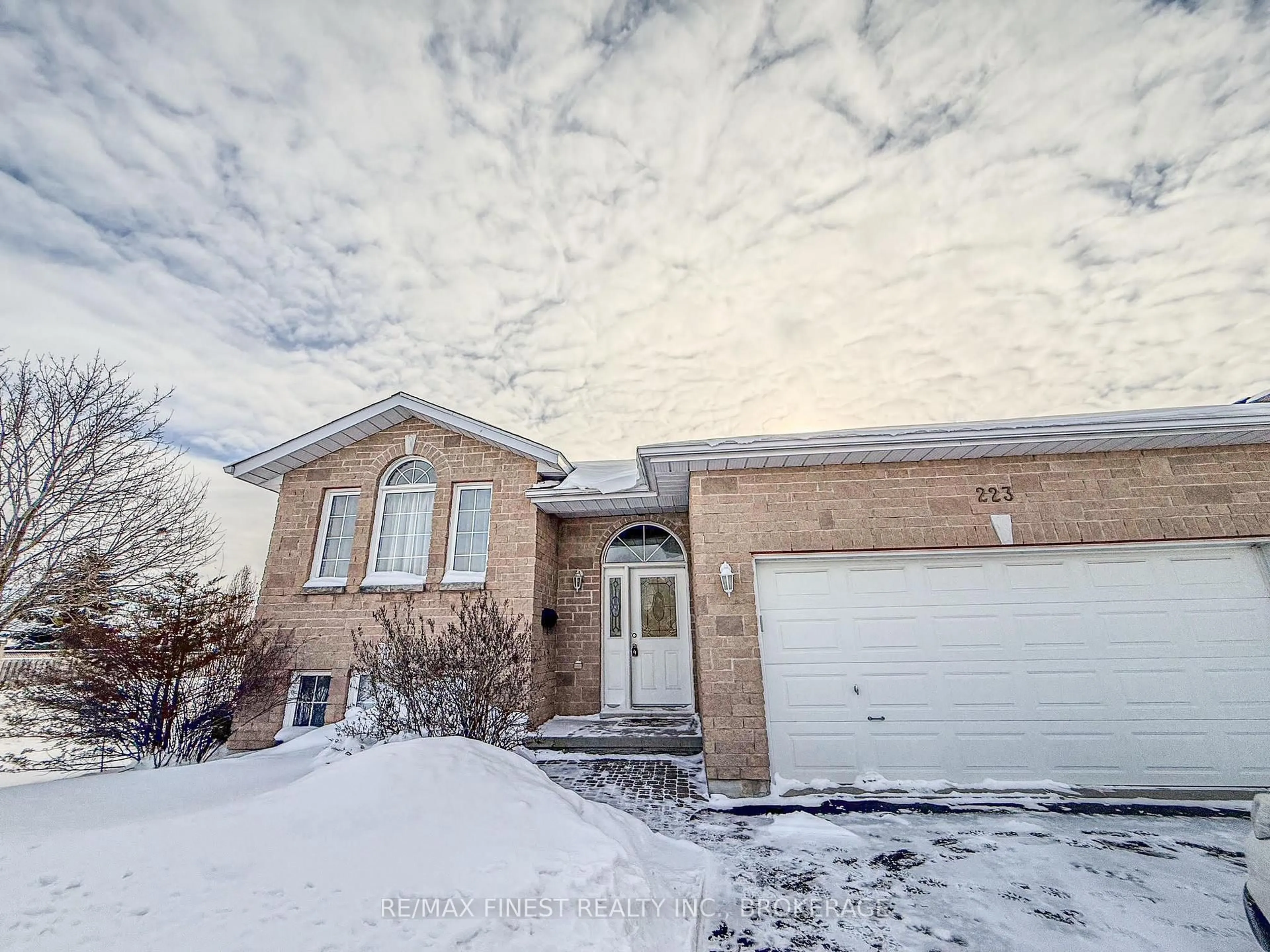 Unknown for 223 Sheridan St, Kingston Ontario K7P 3E4