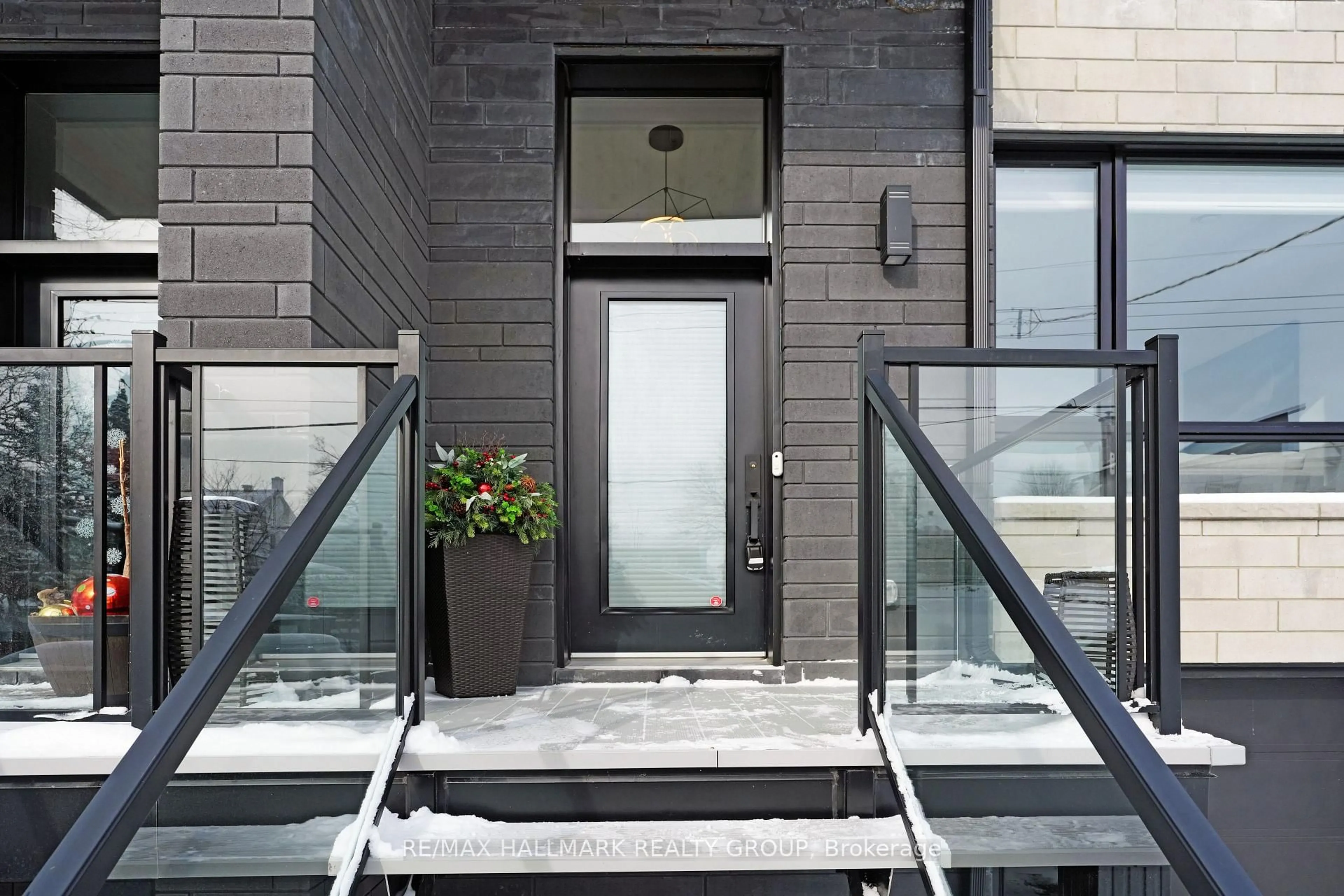 Unknown for 2167 Rice Ave, Ottawa Ontario K2A 0C5