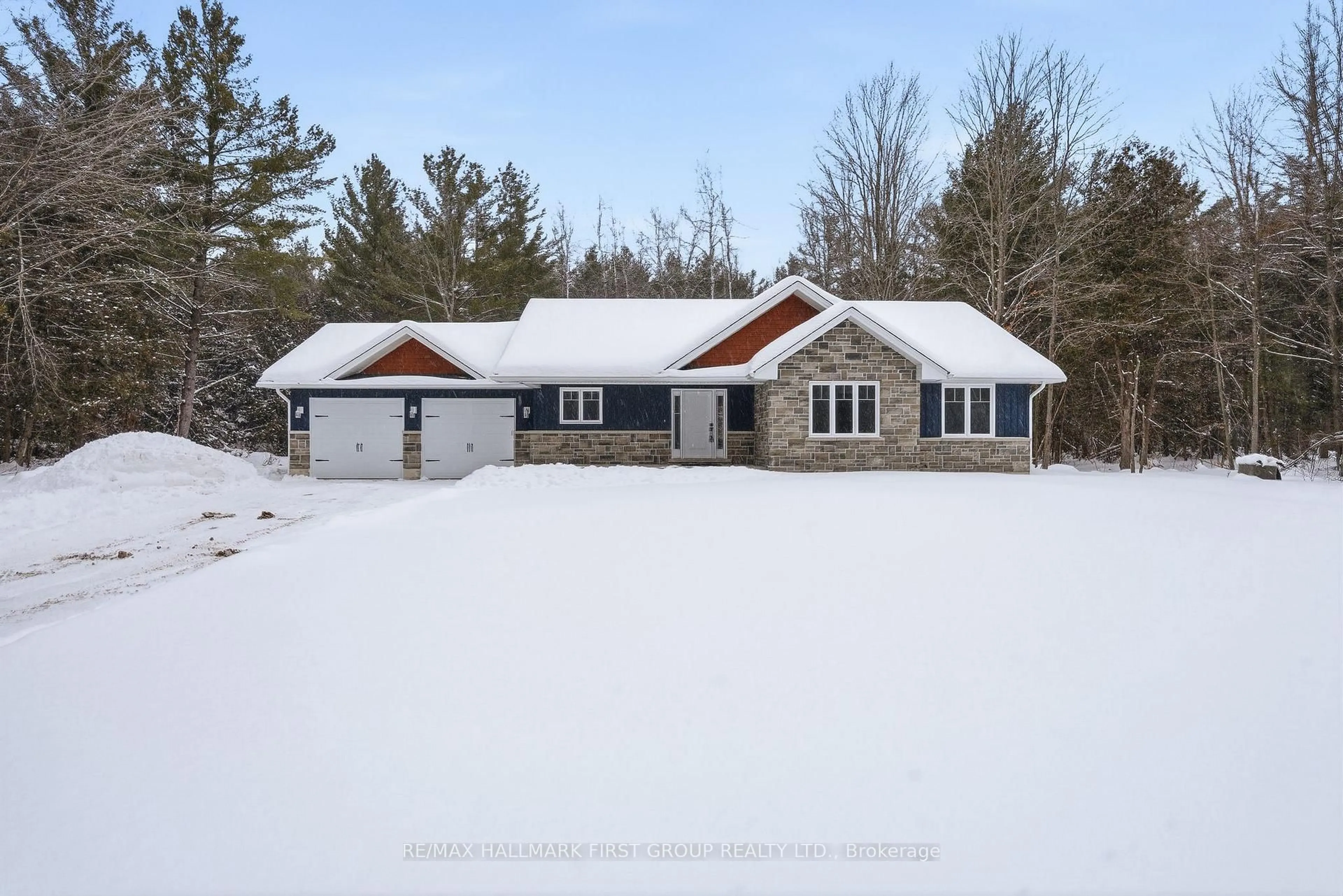 Home with vinyl exterior material, street for 35 Crookston Rd, Madoc Ontario K0K 2K0