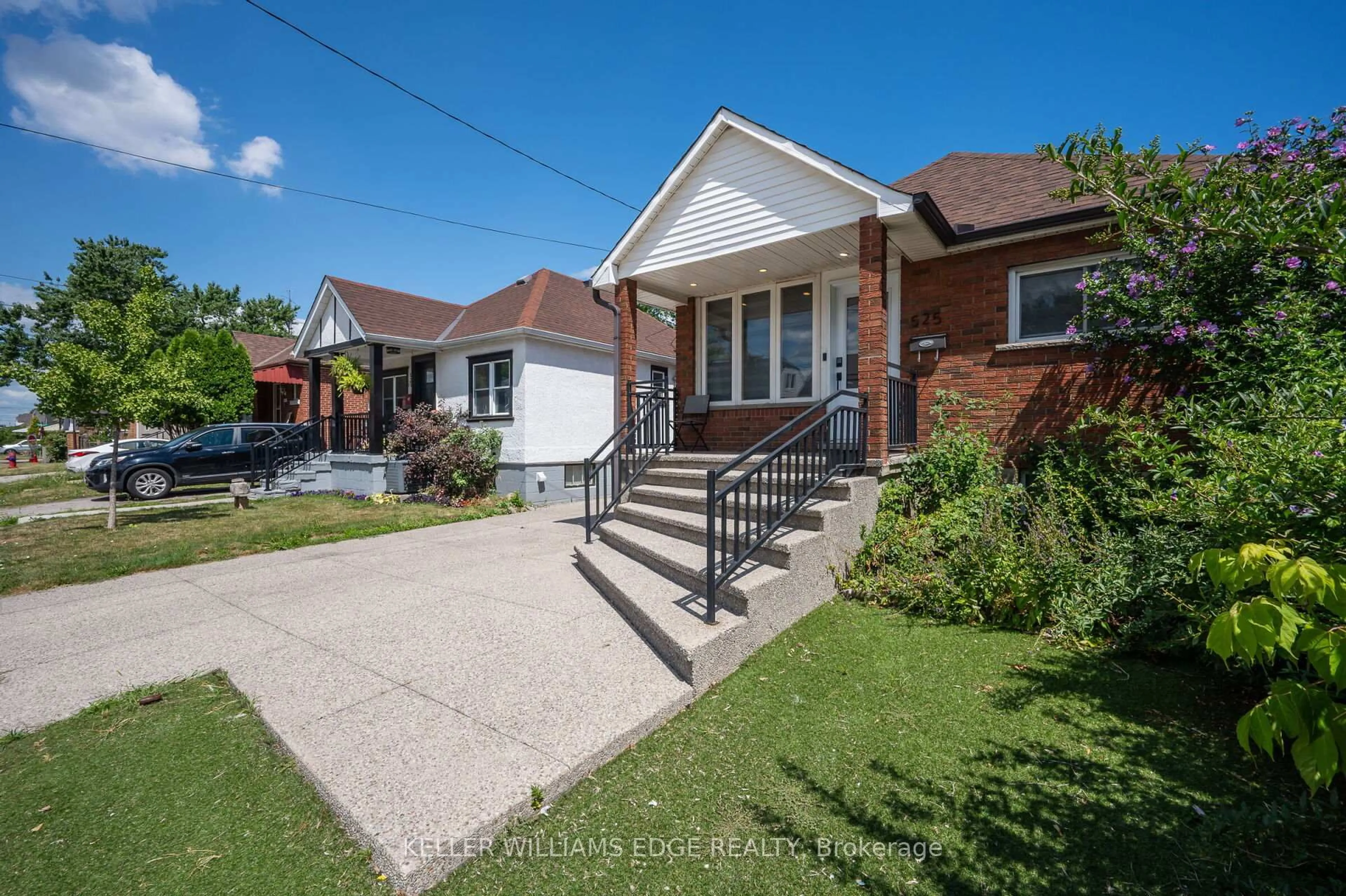 Home with brick exterior material, street for 525 Britannia Ave, Hamilton Ontario L8H 1Z7